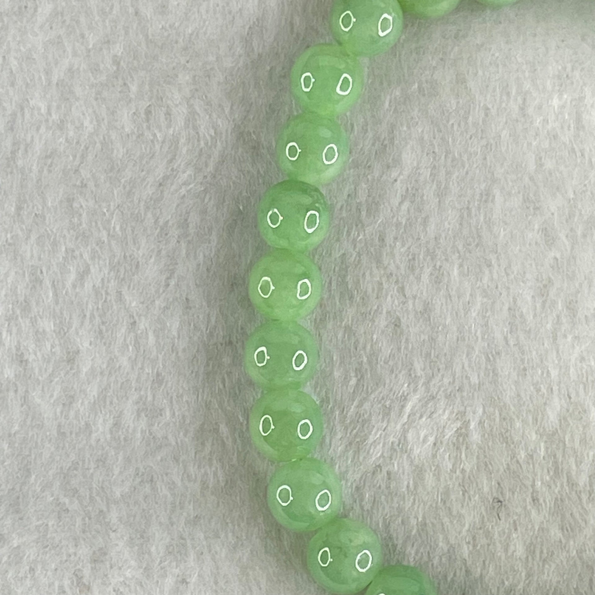 Type A Intense Bright Apple Green Jadeite Beads Bracelet 11.49g 15cm 6.1mm 30 Beads - Huangs Jadeite and Jewelry Pte Ltd
