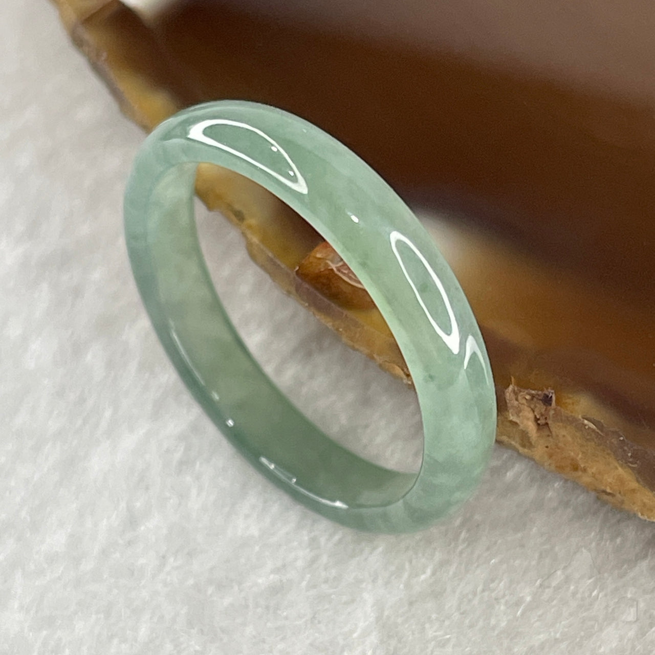 Certified Natural Type A Semi Icy Green Jadeite Ring 1.27g 3.7 by 2.1mm US 7.5 HK 16.5 (Perfect)