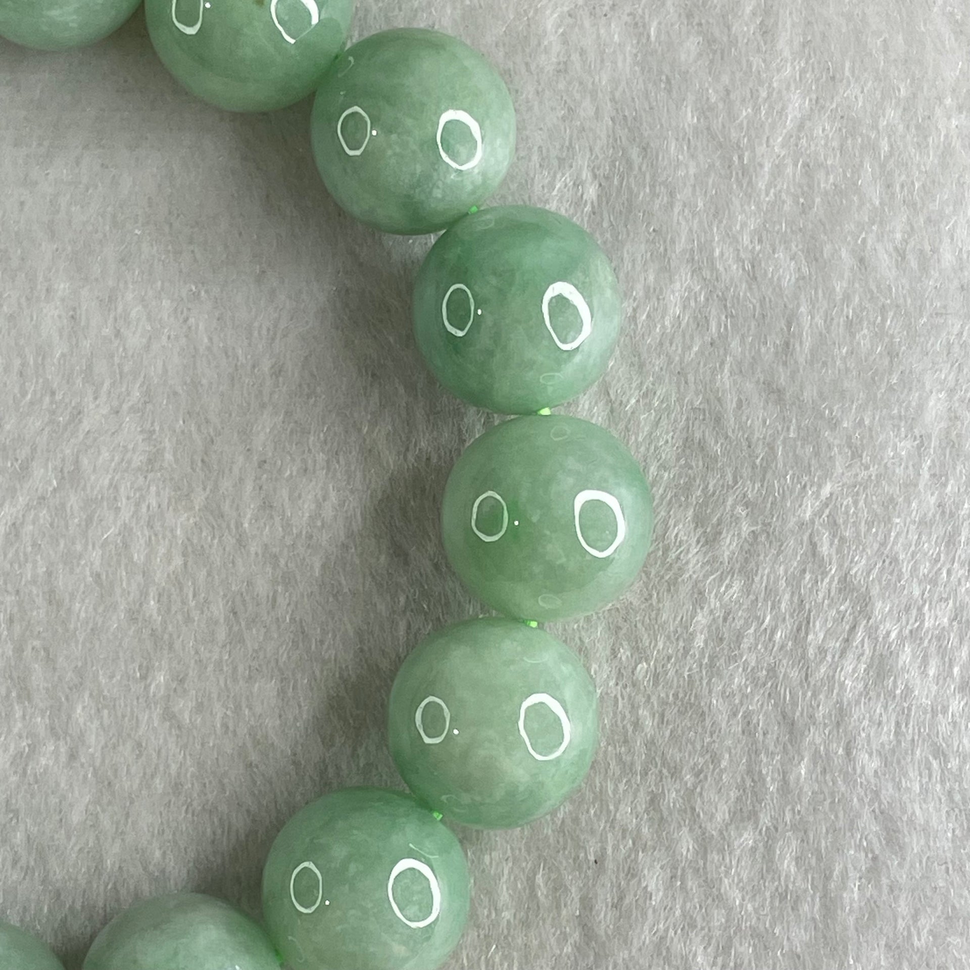 Type A Green Jadeite Beads Bracelet 59.95g 16cm 13.2mm 16 Beads - Huangs Jadeite and Jewelry Pte Ltd