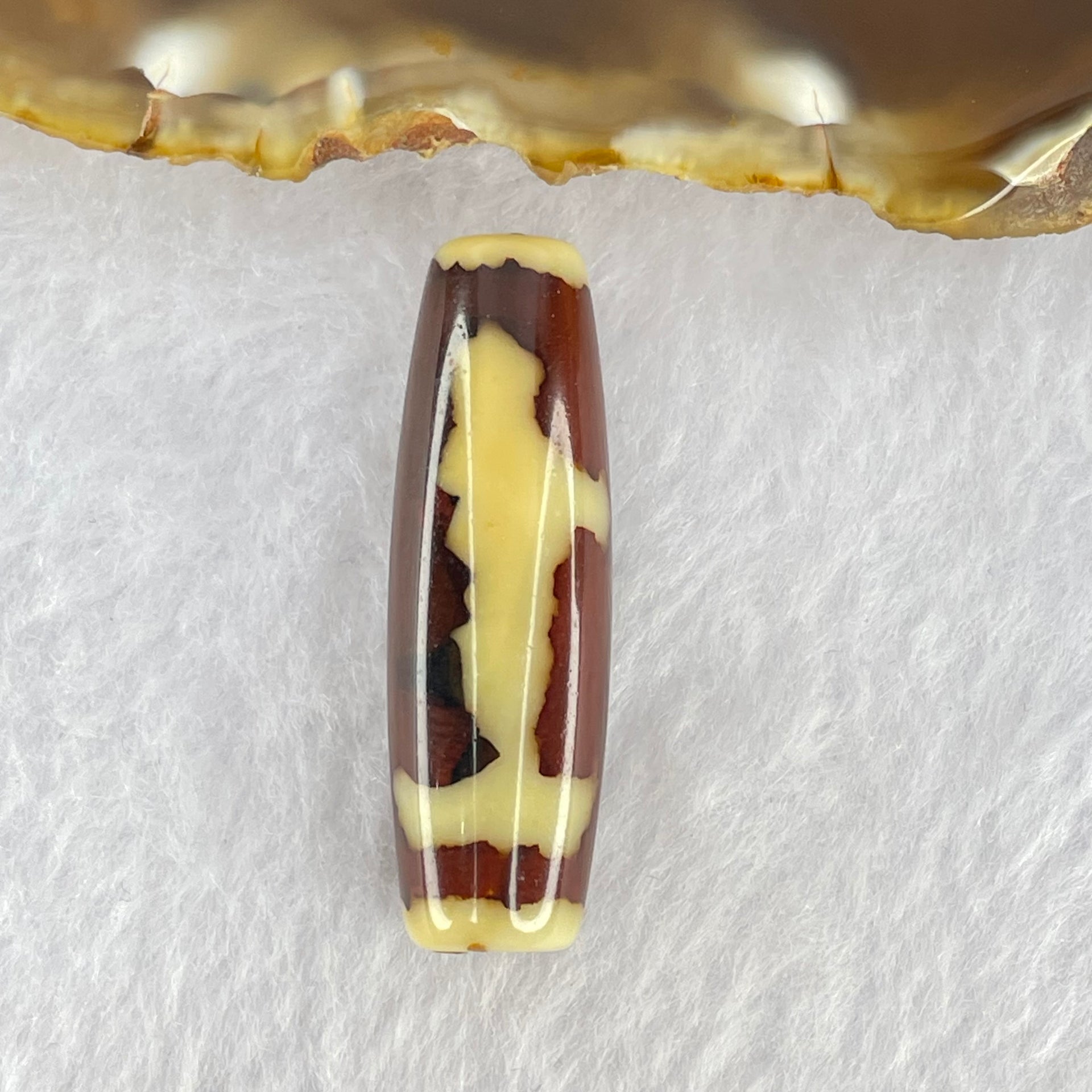 Natural Powerful Tibetan Old Oily Agate Guan Yin Dzi Bead Heavenly Master (Tian Zhu) 观音天珠 8.51g 37.7 by 11.9mm - Huangs Jadeite and Jewelry Pte Ltd