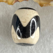 Natural Powerful Tibetan Old Oily Agate Tiger Tooth Daluo Dzi Bead Heavenly Master (Tian Zhu) 虎呀天诛 4.88g 17.4 by 13.2mm - Huangs Jadeite and Jewelry Pte Ltd