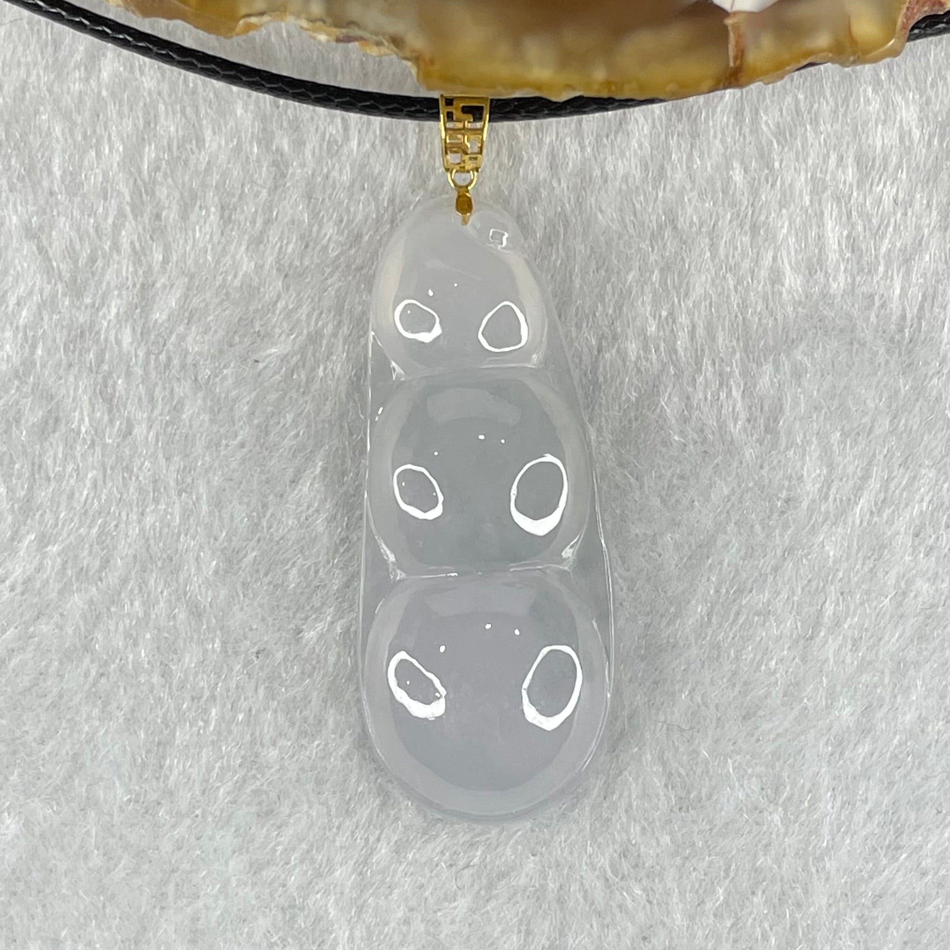 Type A Faint Lavender Jadeite Peapod in 18K Yellow Gold Clasp with String Necklace 4.76g 32.8 by 13.6 by 5.4mm - Huangs Jadeite and Jewelry Pte Ltd