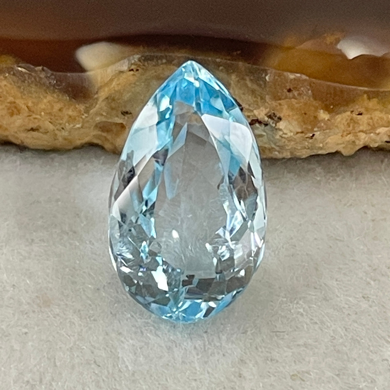 Natural Sky Blue Topaz Teardrop Shape 9.30ct 16.2 by 9.9 by 7.4mm - Huangs Jadeite and Jewelry Pte Ltd