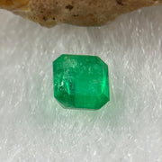 Natural Colombia Vivid Green Emerald (Beryl) Cut-Cornered Rectangular Step cut 0.48ct 4.9 by 4.6 by 2.8mm - Huangs Jadeite and Jewelry Pte Ltd