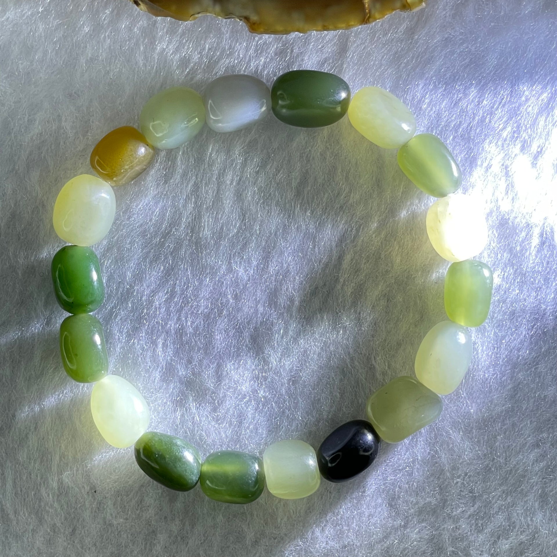 Natural Muti Color Serpentine Beads Bracelet 17.24g 14cm 8.5mm 18 Beads - Huangs Jadeite and Jewelry Pte Ltd