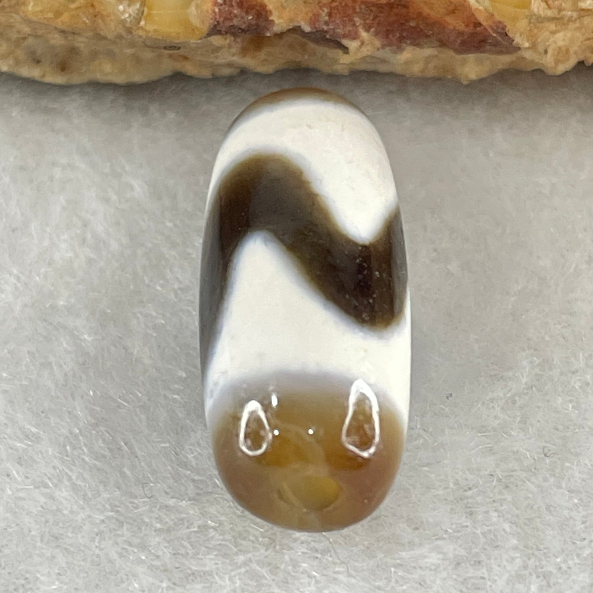 Natural Powerful Tibetan Old Oily Agate Tiger Tooth Daluo Dzi Bead Heavenly Master (Tian Zhu) 2.16g 19.8 by 8.4mm - Huangs Jadeite and Jewelry Pte Ltd