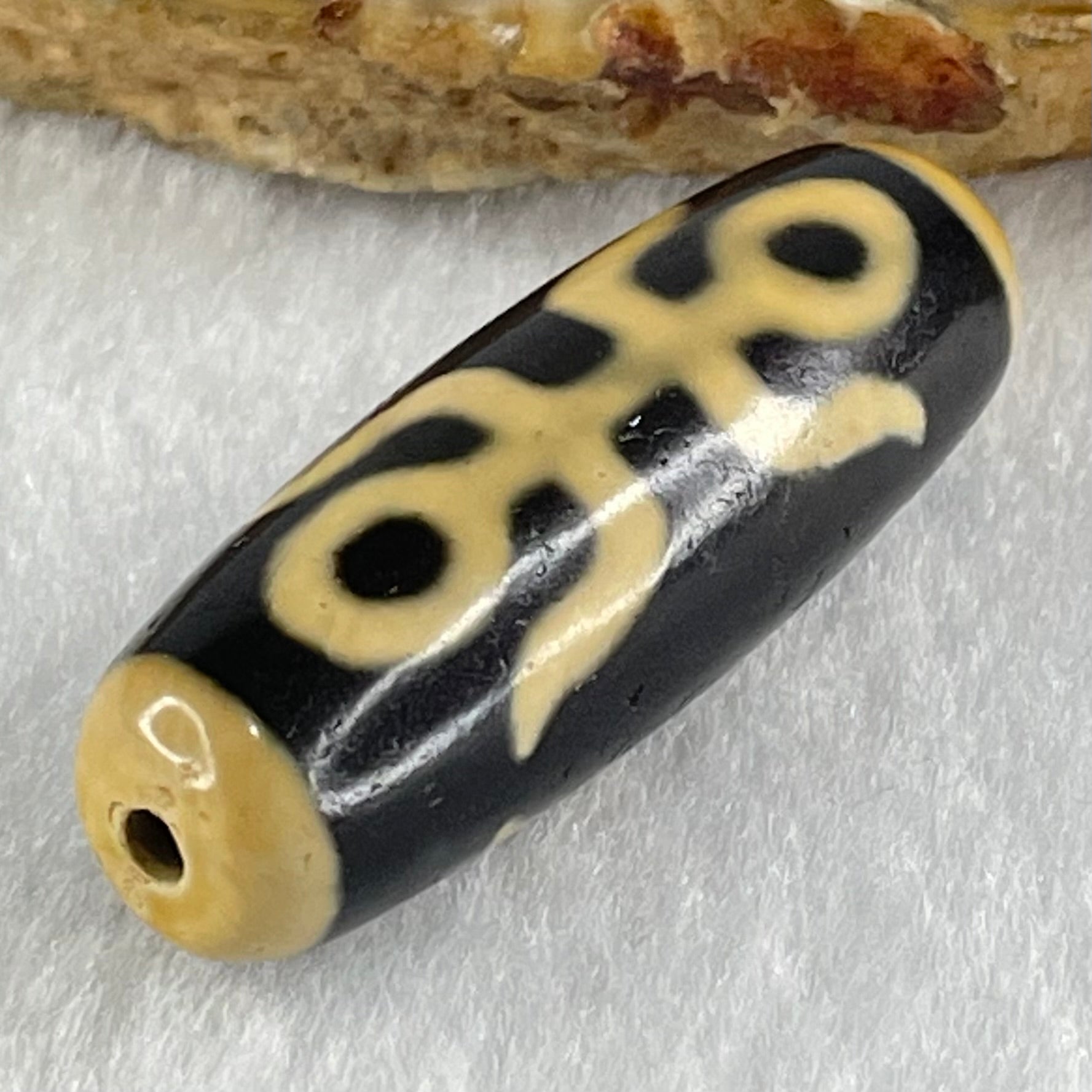 Natural Powerful Tibetan Old Oily Agate Double Noble Patina Guiren Tairen Human Dzi Bead Totem Amulet Heavenly Master (Tian Zhu) 双贵人天诛 9.93g 37.7 by 12.9mm - Huangs Jadeite and Jewelry Pte Ltd