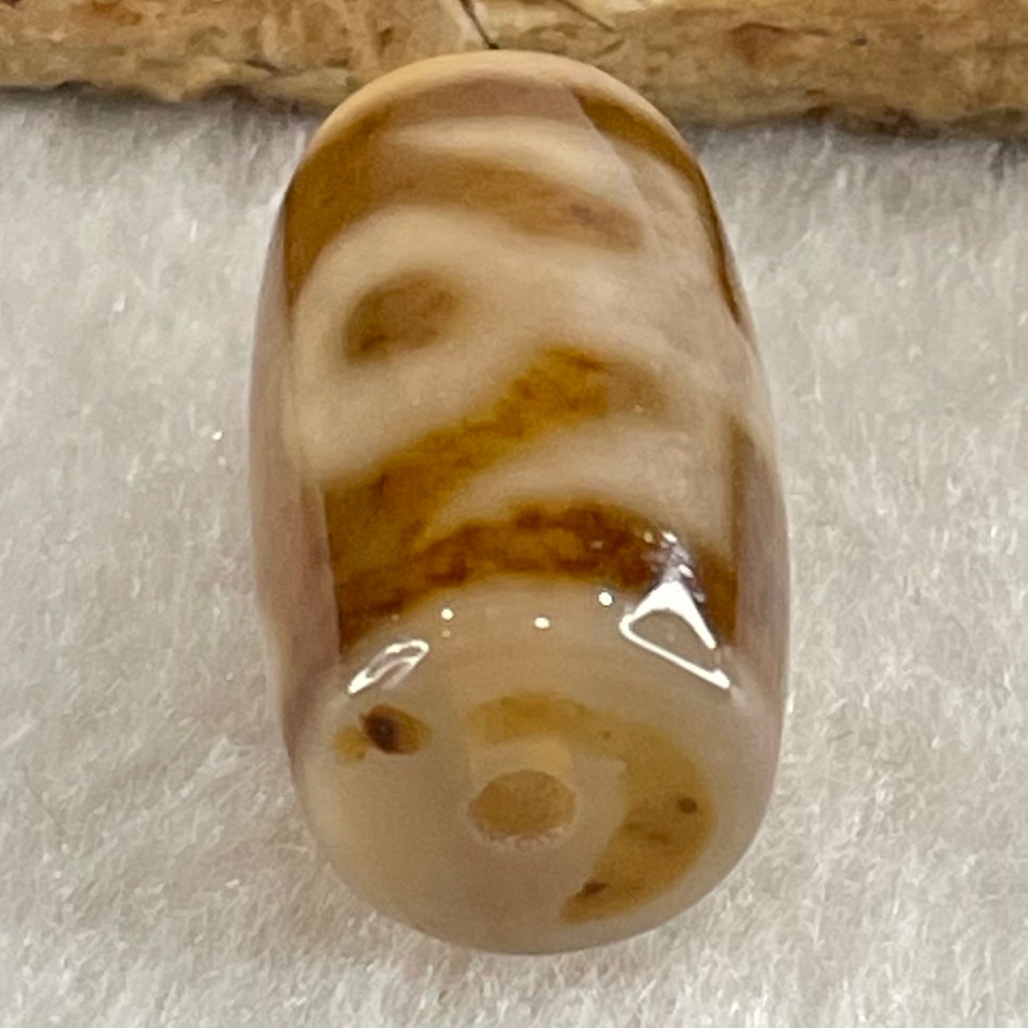 Natural Powerful Tibetan Old Oily Agate Patina Guiren Tairen Human Dzi Bead Totem Amulet Heavenly Master (Tian Zhu) 贵人天诛 4.74g 19.8 by 11.6mm - Huangs Jadeite and Jewelry Pte Ltd