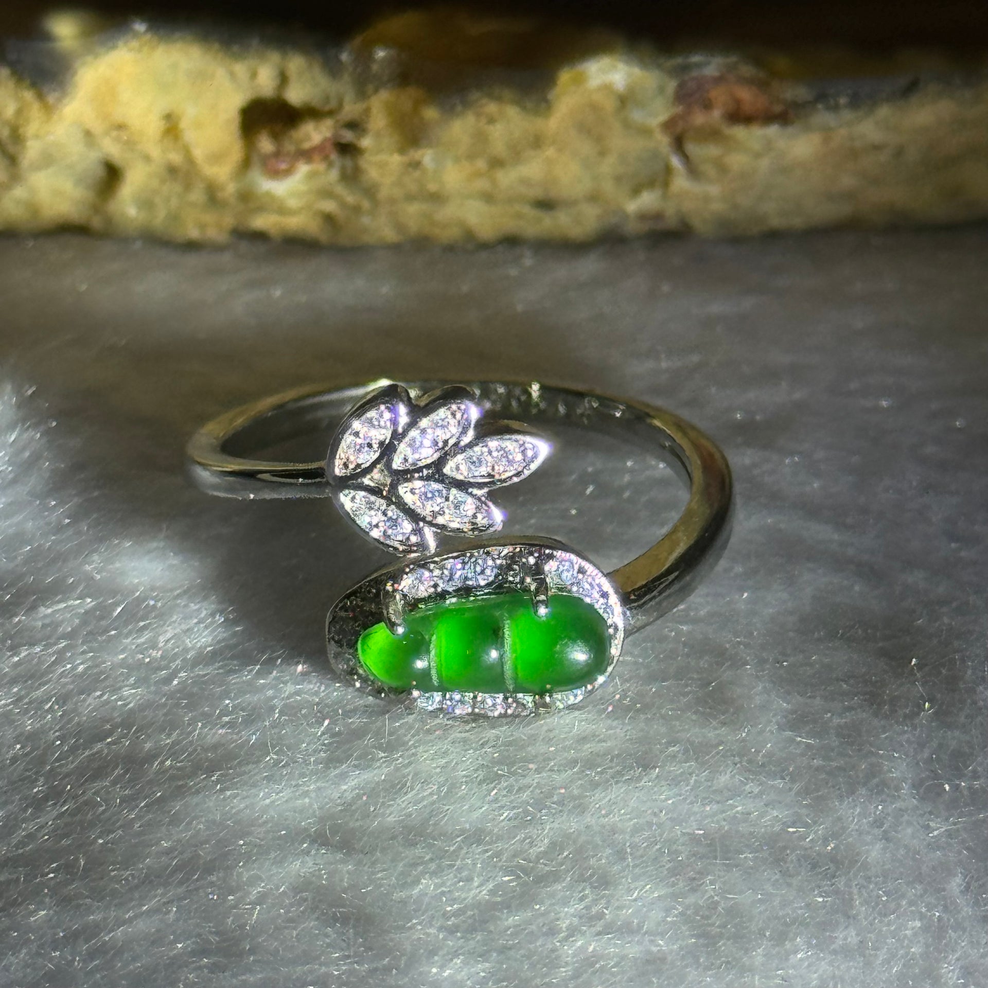 Type A Icy Green Omphasite Jadeite Peapod and Leave with Crystals in S925 Sliver Ring (Adjustable Size) 1.87g 9.1 by 4.1 by 2.5mm - Huangs Jadeite and Jewelry Pte Ltd