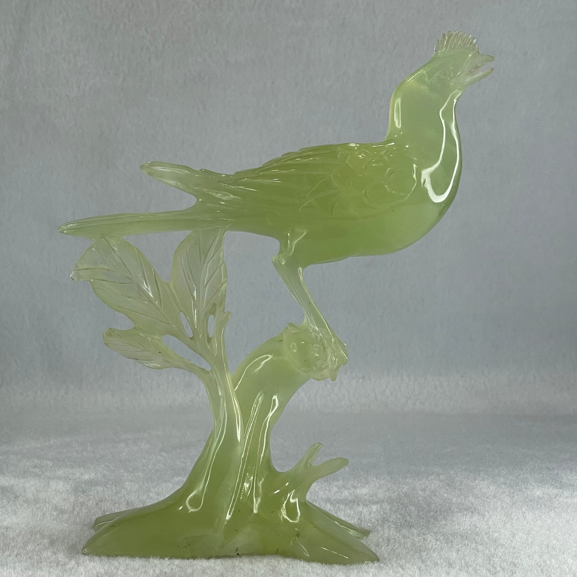 Natural Green Serpentine Javan Mynah Birds on Tree with Wooden Stand Display 338.9g 125.0 by 175.0 by 78.0mm - Huangs Jadeite and Jewelry Pte Ltd