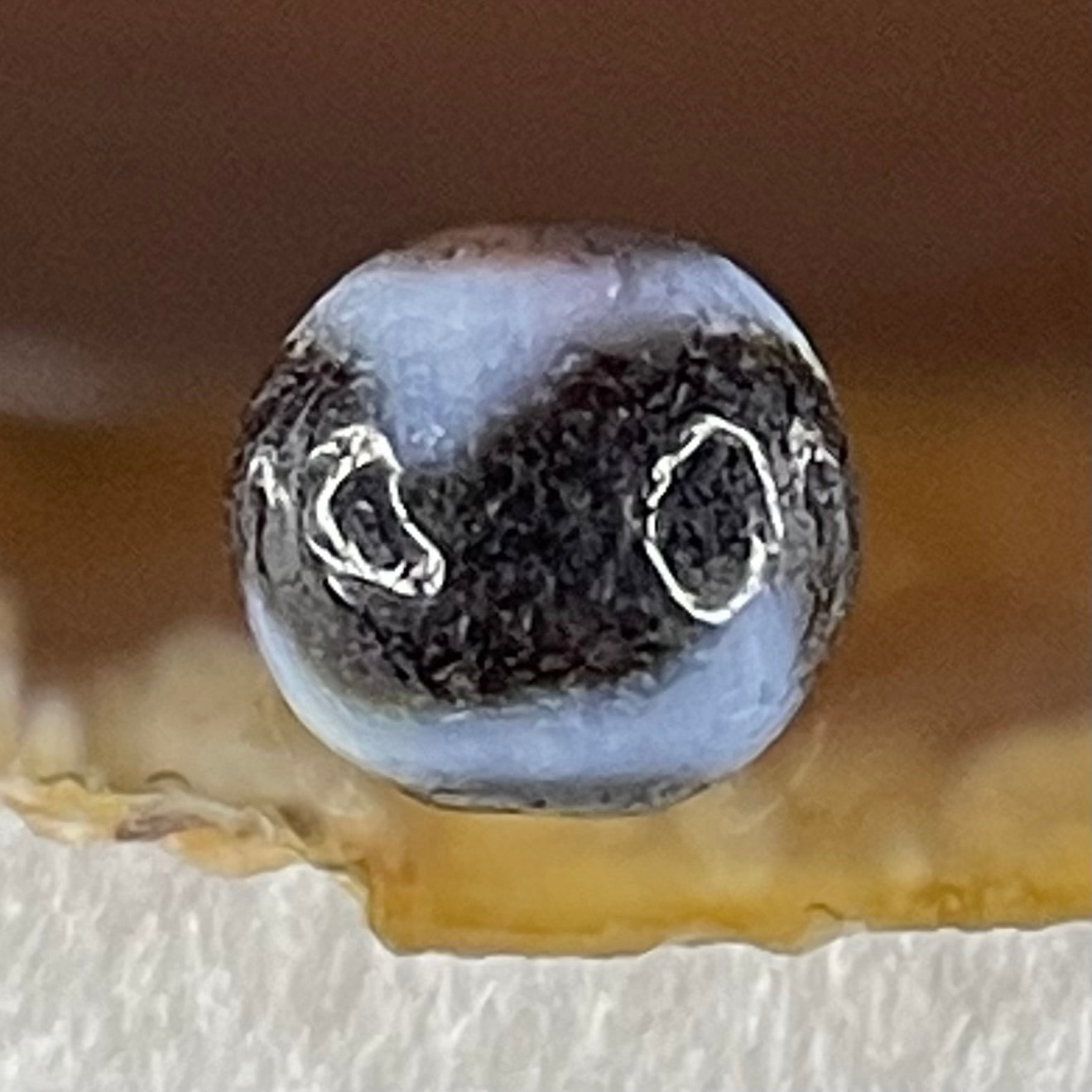 Natural Powerful Tibetan Old Oily Agate Tiger Tooth Daluo Dzi Bead Heavenly Master (Tian Zhu) 虎呀天诛 1.37g 9.5 by 9.9mm - Huangs Jadeite and Jewelry Pte Ltd