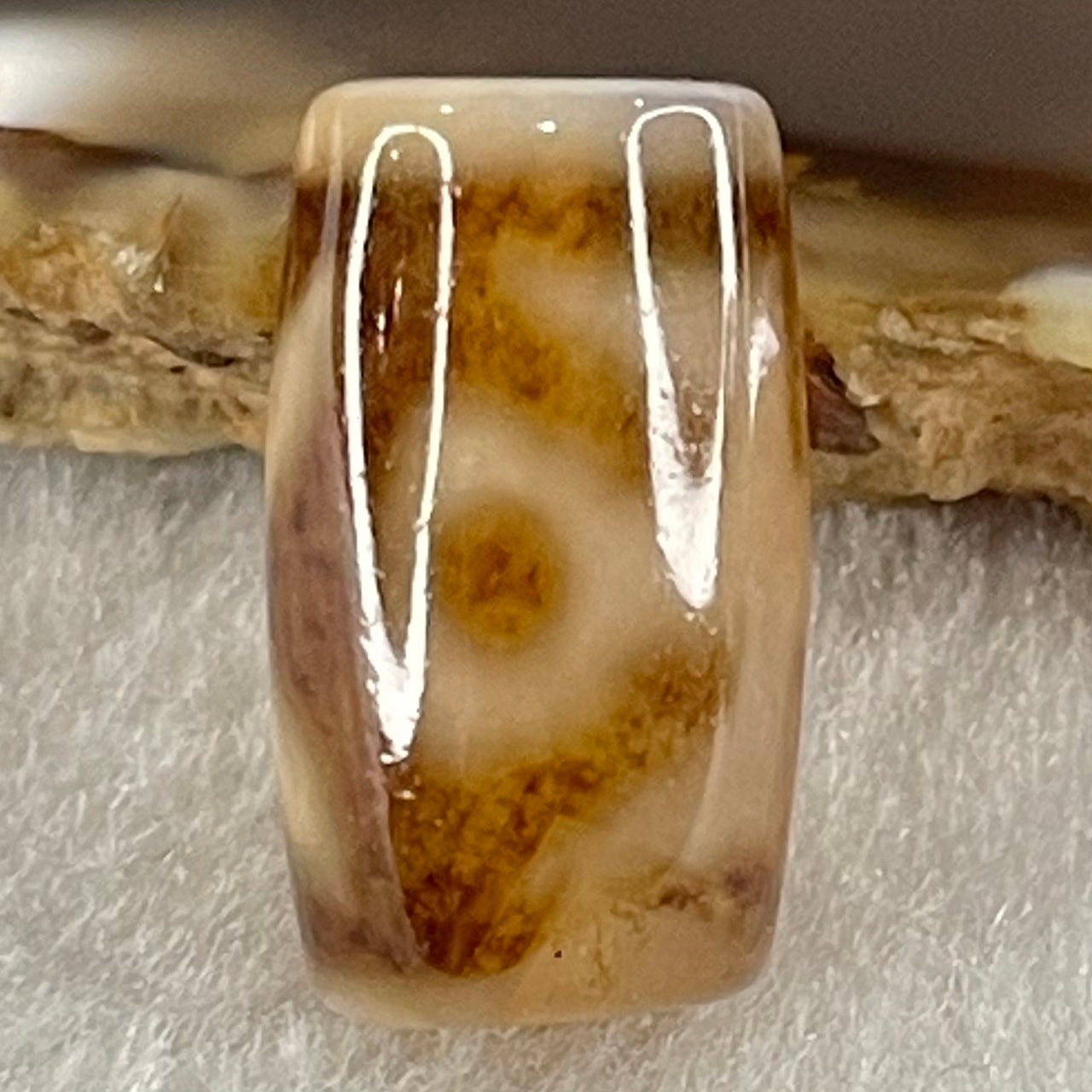 Natural Powerful Tibetan Old Oily Agate Patina Guiren Tairen Human Dzi Bead Totem Amulet Heavenly Master (Tian Zhu) 贵人天诛 4.78g 20.0 by 11.6mm - Huangs Jadeite and Jewelry Pte Ltd