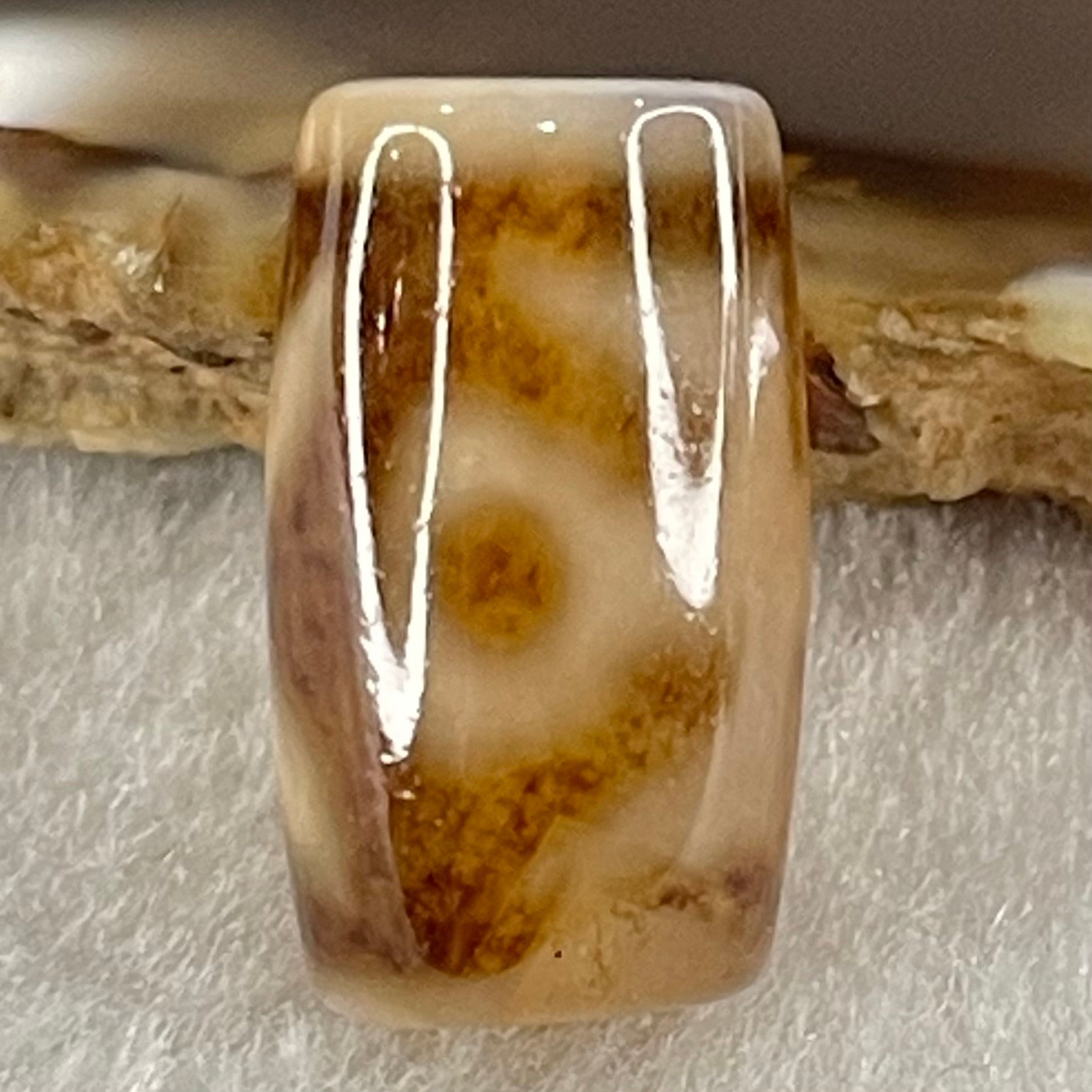 Natural Powerful Tibetan Old Oily Agate Patina Guiren Tairen Human Dzi Bead Totem Amulet Heavenly Master (Tian Zhu) 贵人天诛 4.78g 20.0 by 11.6mm - Huangs Jadeite and Jewelry Pte Ltd