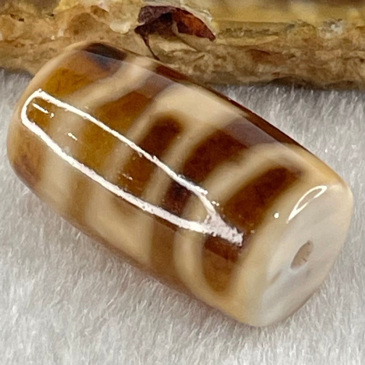 Natural Powerful Tibetan Old Oily Agate Sky Door Serenity 1 Eye Dzi Bead Heavenly Master (Tian Zhu) 一眼天门天诛 4.78g 19.8 by 11.7mm - Huangs Jadeite and Jewelry Pte Ltd