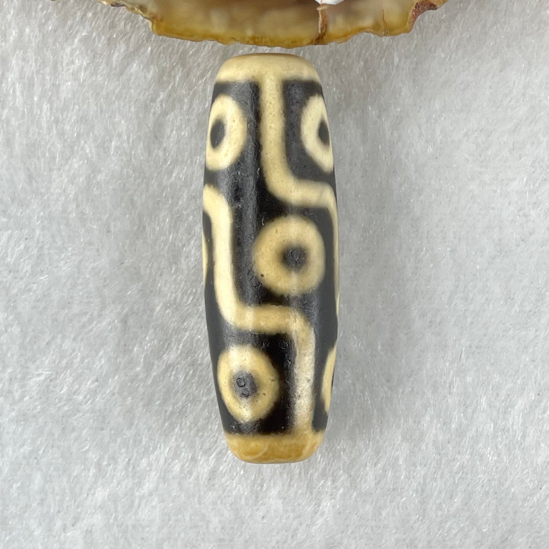 Natural Powerful Tibetan Old Oily Agate 9 Eyes Dzi Bead Heavenly Master (Tian Zhu) 九眼天诛 10.20g 38.8 by 13.1mm - Huangs Jadeite and Jewelry Pte Ltd