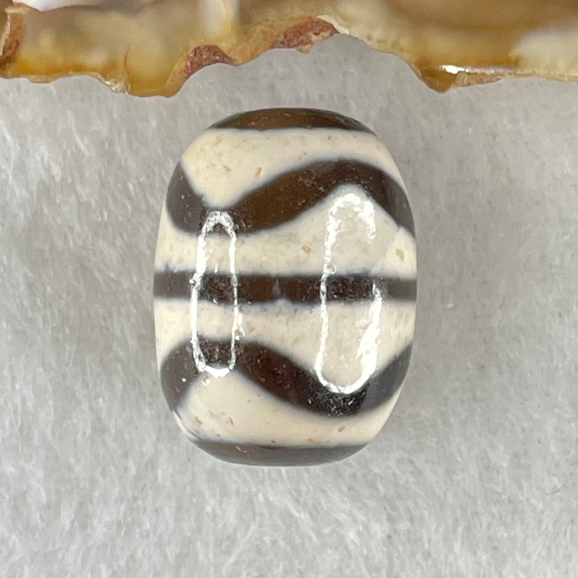 Natural Powerful Tibetan Old Oily Agate Double Tiger Tooth Daluo Dzi Bead Heavenly Master (Tian Zhu) 虎呀天诛 4.72g 17.8 by 13.2mm - Huangs Jadeite and Jewelry Pte Ltd