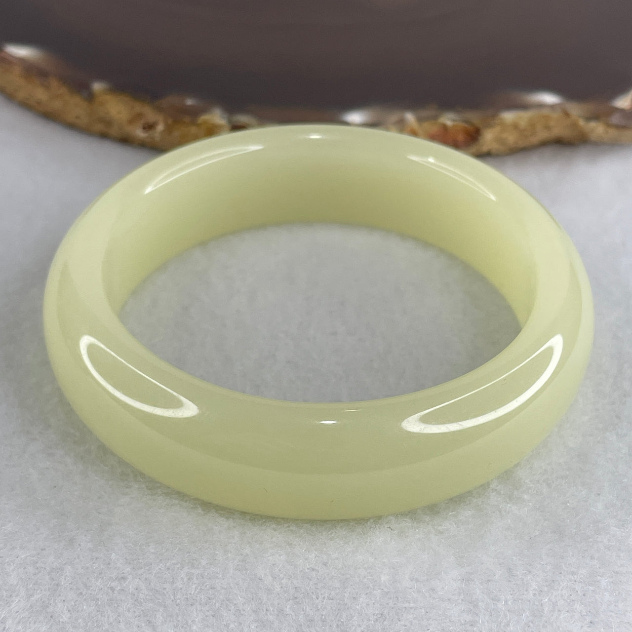 Natural Light Green Serpentine Bangle | Full-Eternity Armlet & Cellular Healing Shield (57.65g 16.2 by 8.4mm | 56.0mm Inner Diameter | Perfect)
