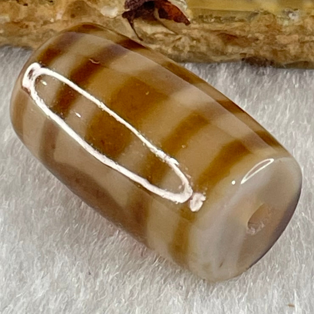 Natural Powerful Tibetan Old Oily Agate Sky Door Serenity 1 Eye Dzi Bead Heavenly Master (Tian Zhu) 一眼天门天诛 4.93g 19.7 by 11.9mm - Huangs Jadeite and Jewelry Pte Ltd