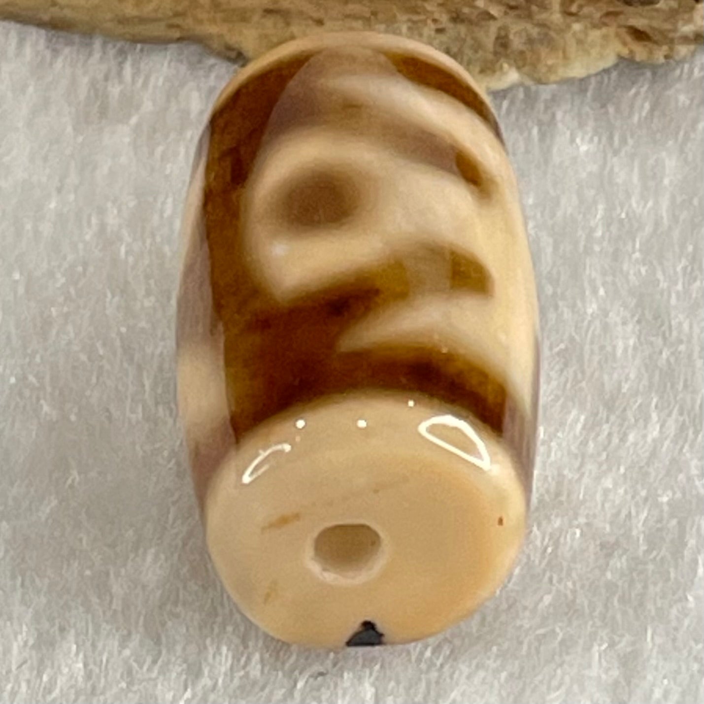Natural Powerful Tibetan Old Oily Agate Patina Guiren Tairen Human Dzi Bead Totem Amulet Heavenly Master (Tian Zhu) 贵人天诛 4.80g 20.2 by 11.7mm - Huangs Jadeite and Jewelry Pte Ltd