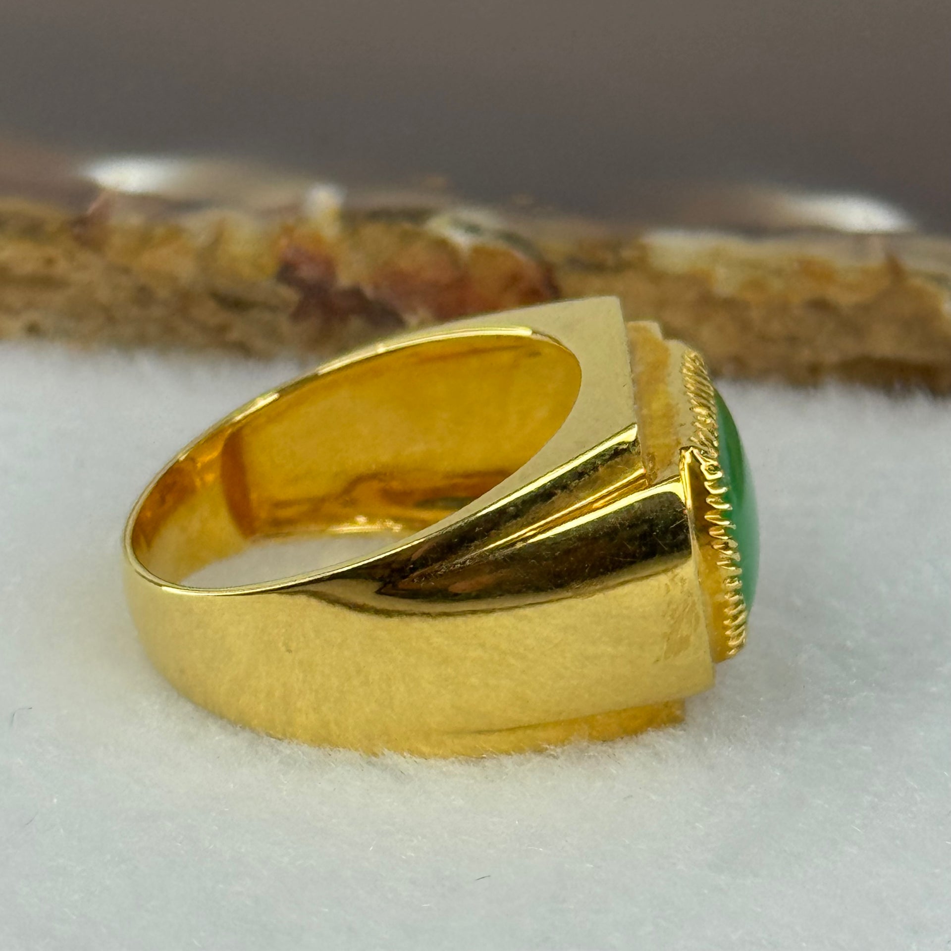 18k yellow gold Type A Burmese Full Apple Green Jade jadeite ring 6.72g US 9 HK 20 Inner Dia 19.2mm - Huangs Jadeite and Jewelry Pte Ltd