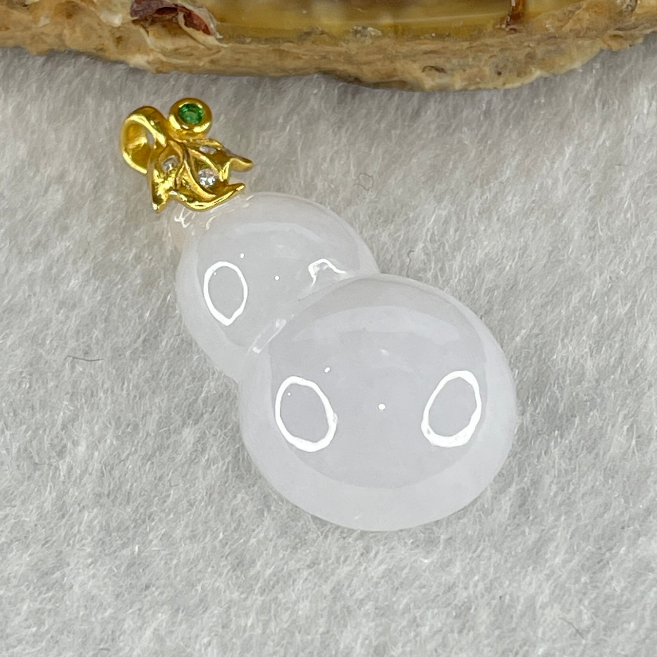 Certified Natural Type A Light Lavender Jadeite Calabash Hulu Pendant in S925 Gold Color Silver Clasp 3.681g 22.8 by 13.7 by 6.5mm