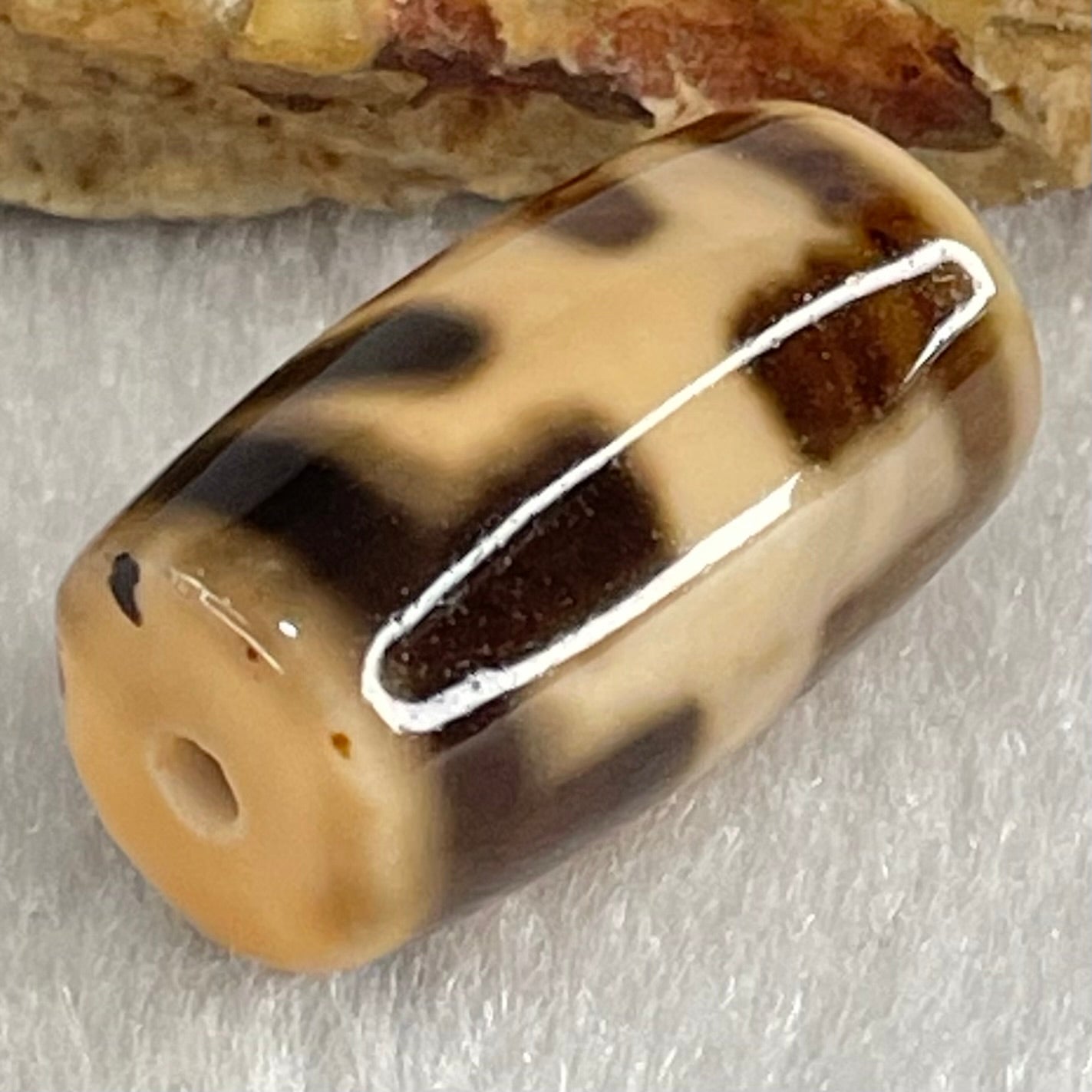Natural Powerful Tibetan Old Oily Agate Patina Guiren Tairen Human Dzi Bead Totem Amulet Heavenly Master (Tian Zhu) 贵人天诛 4.92g 20.1 by 11.9mm - Huangs Jadeite and Jewelry Pte Ltd