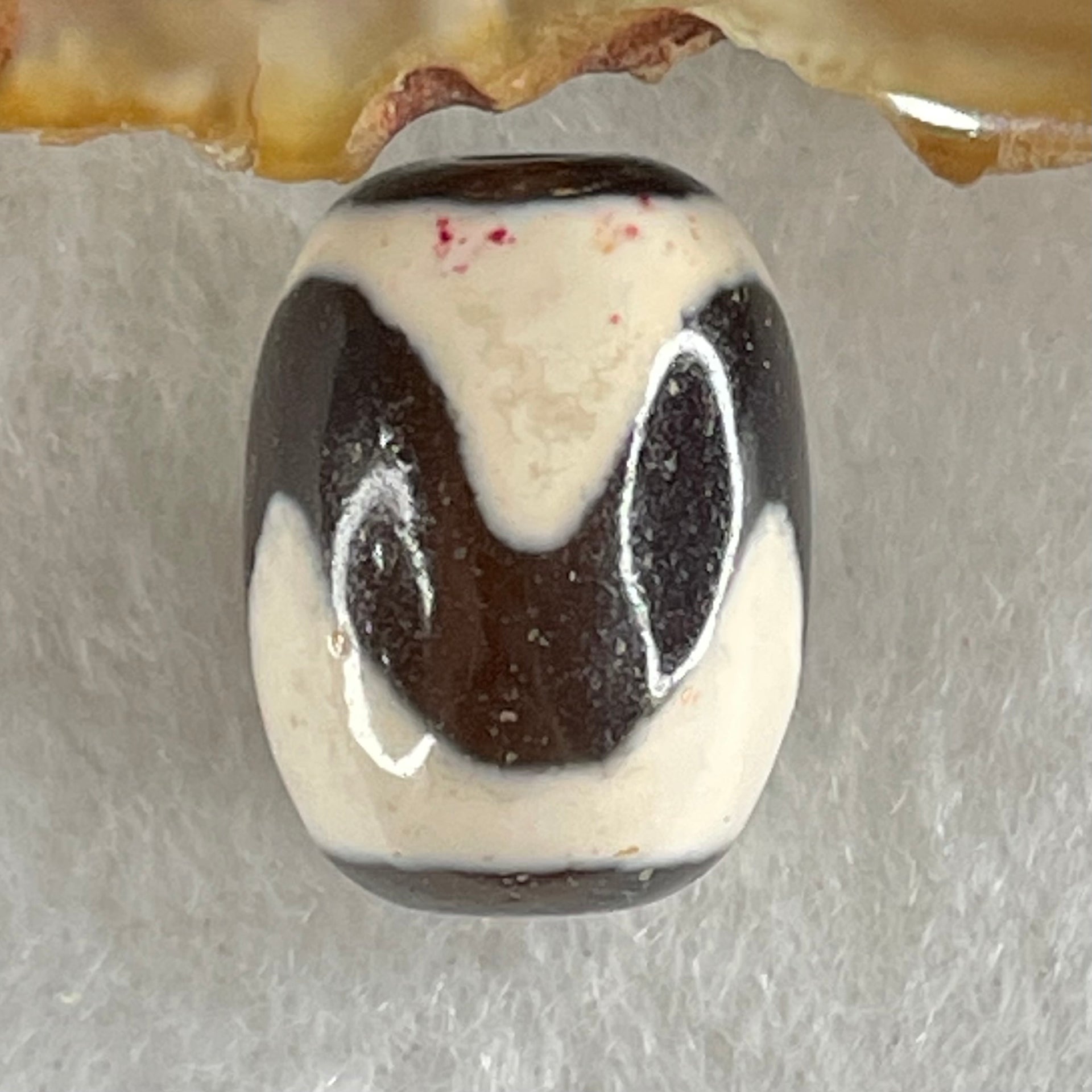 Natural Powerful Tibetan Old Oily Agate Tiger Tooth Daluo Dzi Bead Heavenly Master (Tian Zhu) 虎呀天诛 3.99g 16.7 by 12.6mm - Huangs Jadeite and Jewelry Pte Ltd