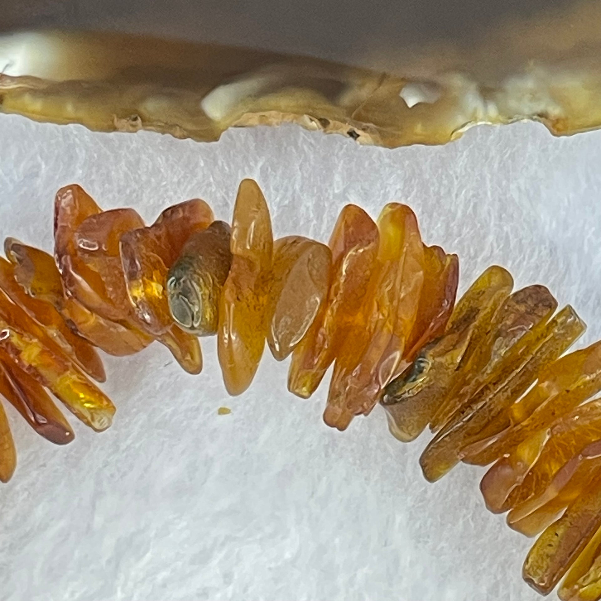 Natural Amber Raw Stone Irregular Beads Bracelet 天然蜜蜂蜡原石手链 21.38g 19cm 16.9 by 8.6 by 3.0mm 71pcs - Huangs Jadeite and Jewelry Pte Ltd