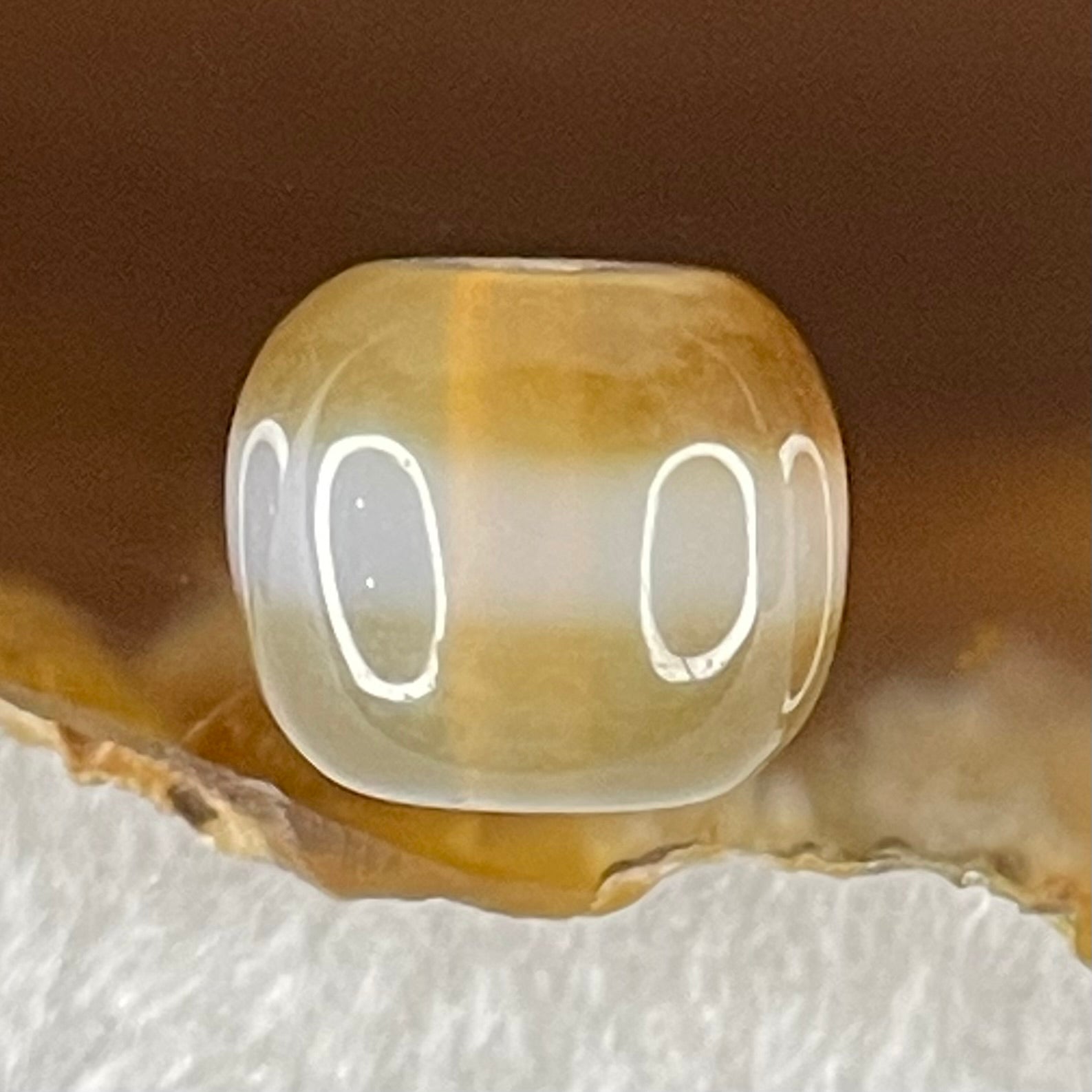 Natural Powerful Tibetan Old Oily Agate 1 Line Dzi Bead Heavenly Master (Tian Zhu) 1.94g 9.6 by 11.2mm - Huangs Jadeite and Jewelry Pte Ltd