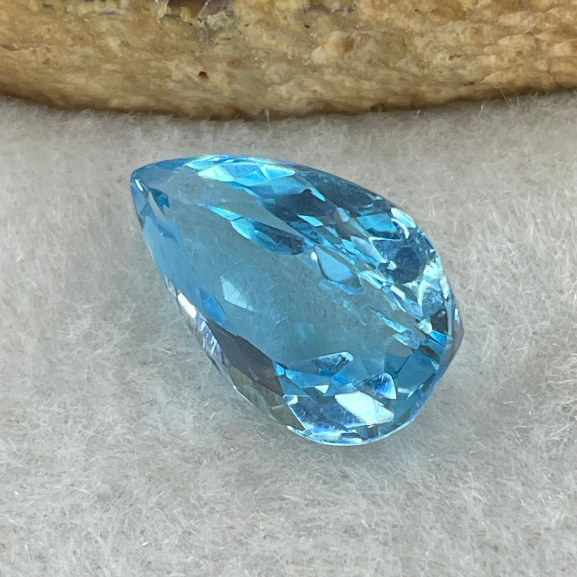 Natural Sky Blue Topaz Teardrop Shape 7.86ct 15.9 by 9.4 by 6.7mm - Huangs Jadeite and Jewelry Pte Ltd