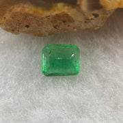 Natural Colombia Green Emerald (Beryl) Cut-Cornered Rectangular step cut 0.60ct 5.6 by 4.9 by 2.9mm - Huangs Jadeite and Jewelry Pte Ltd