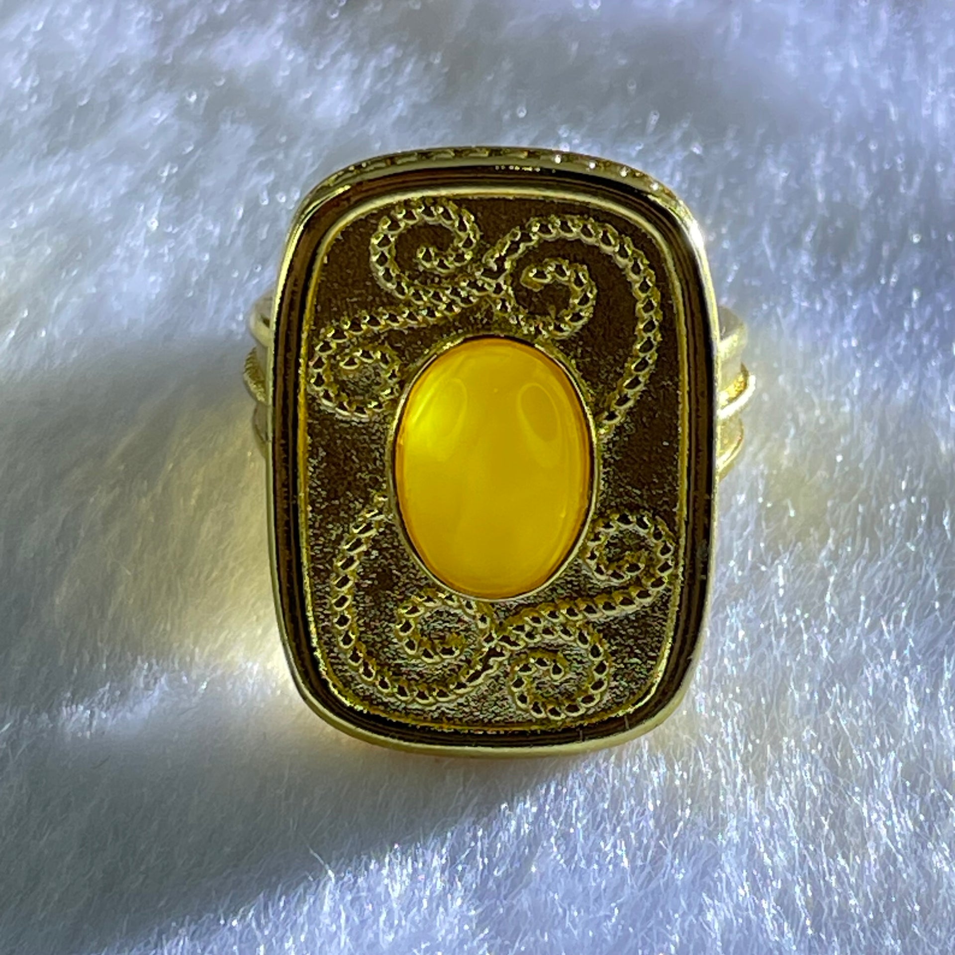 Natural Butterscotch Amber in  Sliver Gold Color Ring (Adjustable Size) 7.55g 10.0 by 6.6 by 3.0mm - Huangs Jadeite and Jewelry Pte Ltd