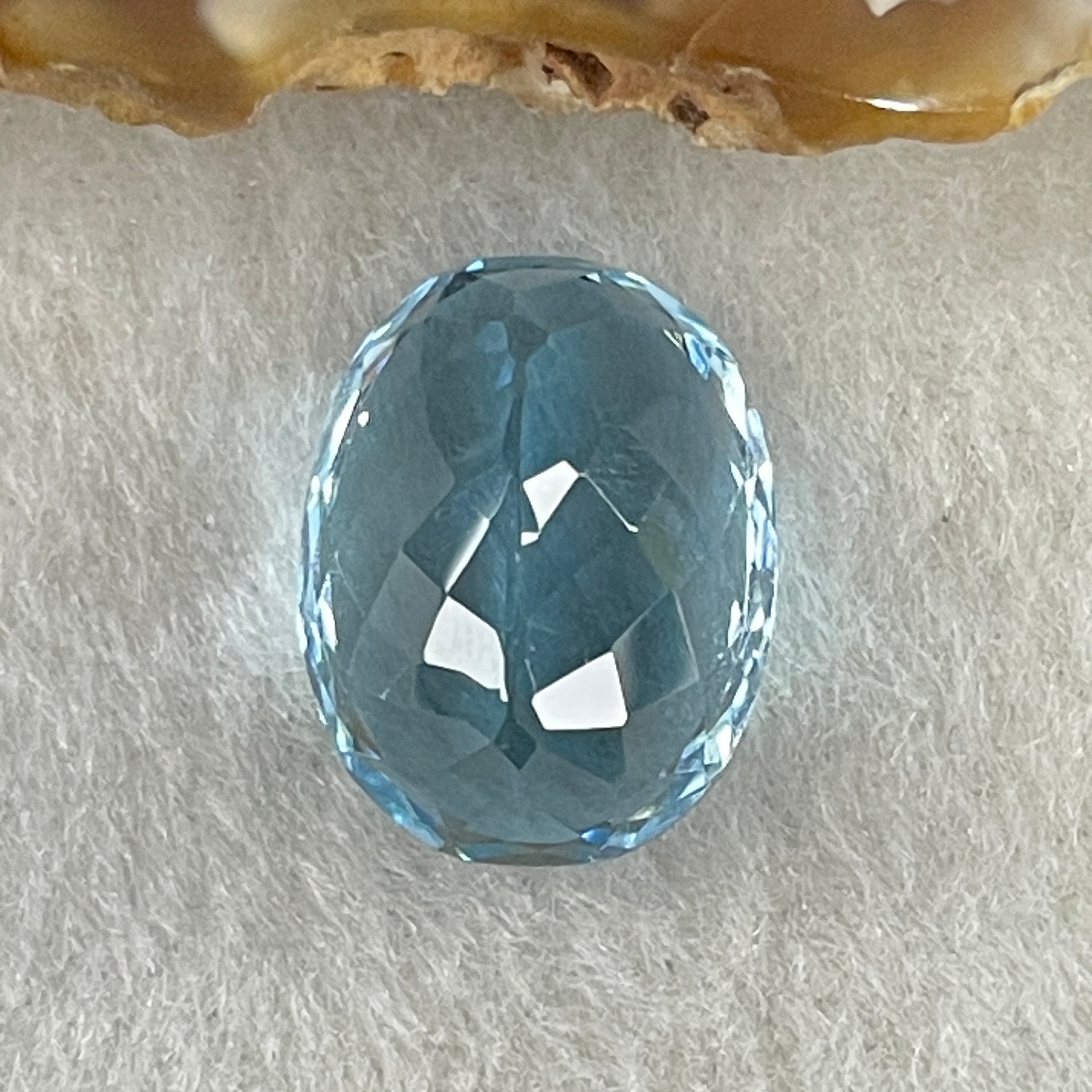 Natural Sky Blue Topaz Oval Shape 17.44ct 16.4 by 12.7 by 9.8mm - Huangs Jadeite and Jewelry Pte Ltd