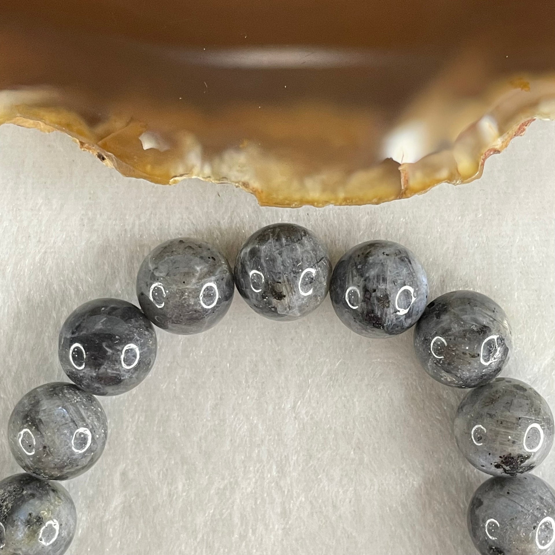 Average Grade Natural Labradorite Beads Bracelet 32.46g 16.5cm 10.7mm 19 Beads - Huangs Jadeite and Jewelry Pte Ltd