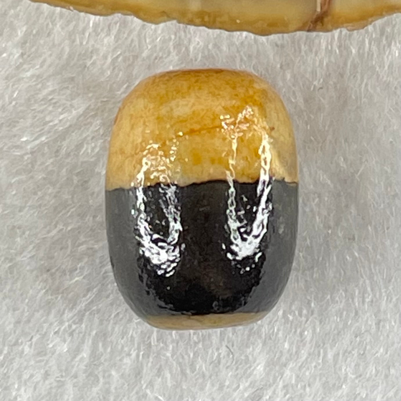 Natural Powerful Tibetan Old Oily Agate 1 Lines Dzi Bead Heavenly Master (Tian Zhu) 2.40g 14.0 by 10.4mm - Huangs Jadeite and Jewelry Pte Ltd