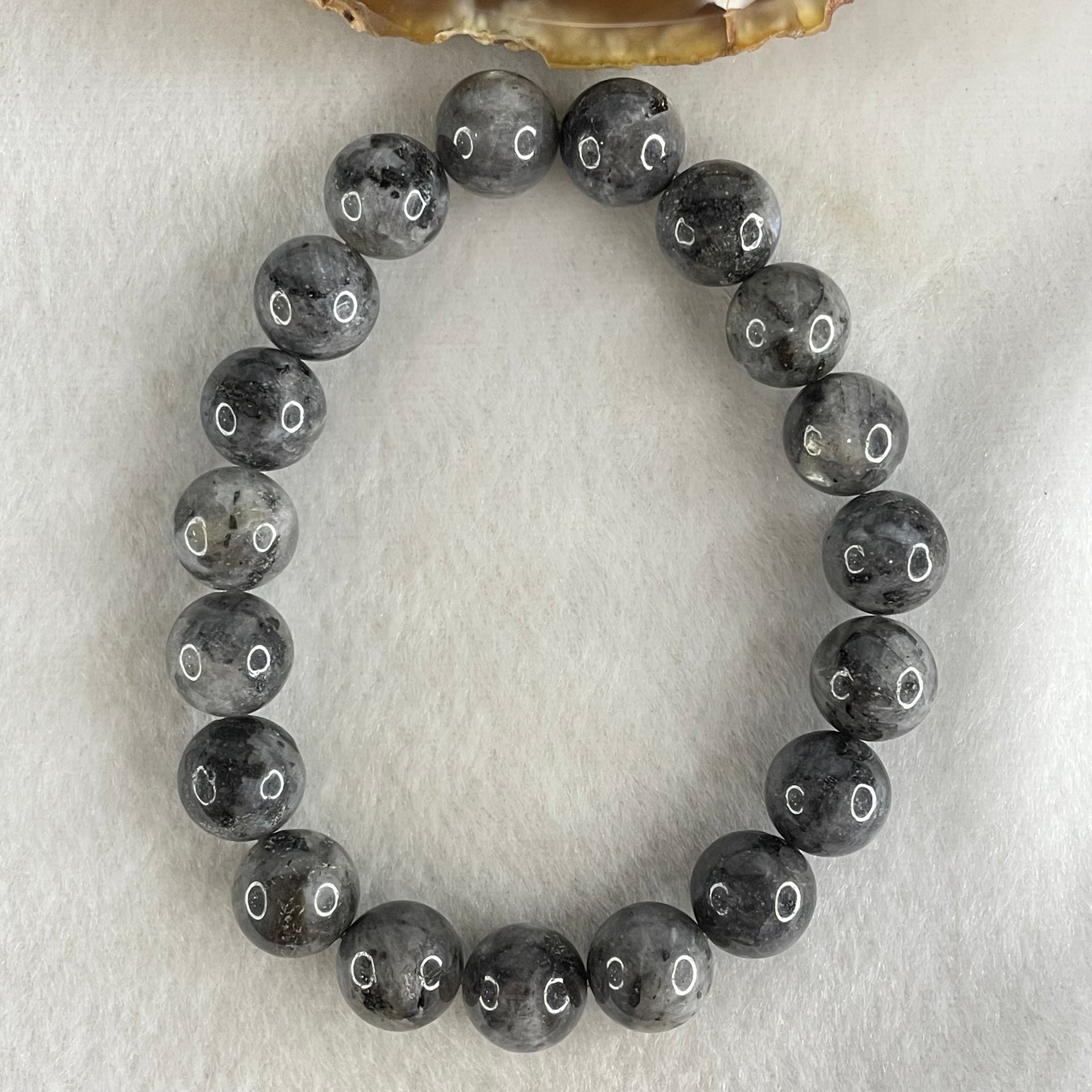 Average Grade Natural Labradorite Beads Bracelet 32.46g 16.5cm 10.7mm 19 Beads - Huangs Jadeite and Jewelry Pte Ltd