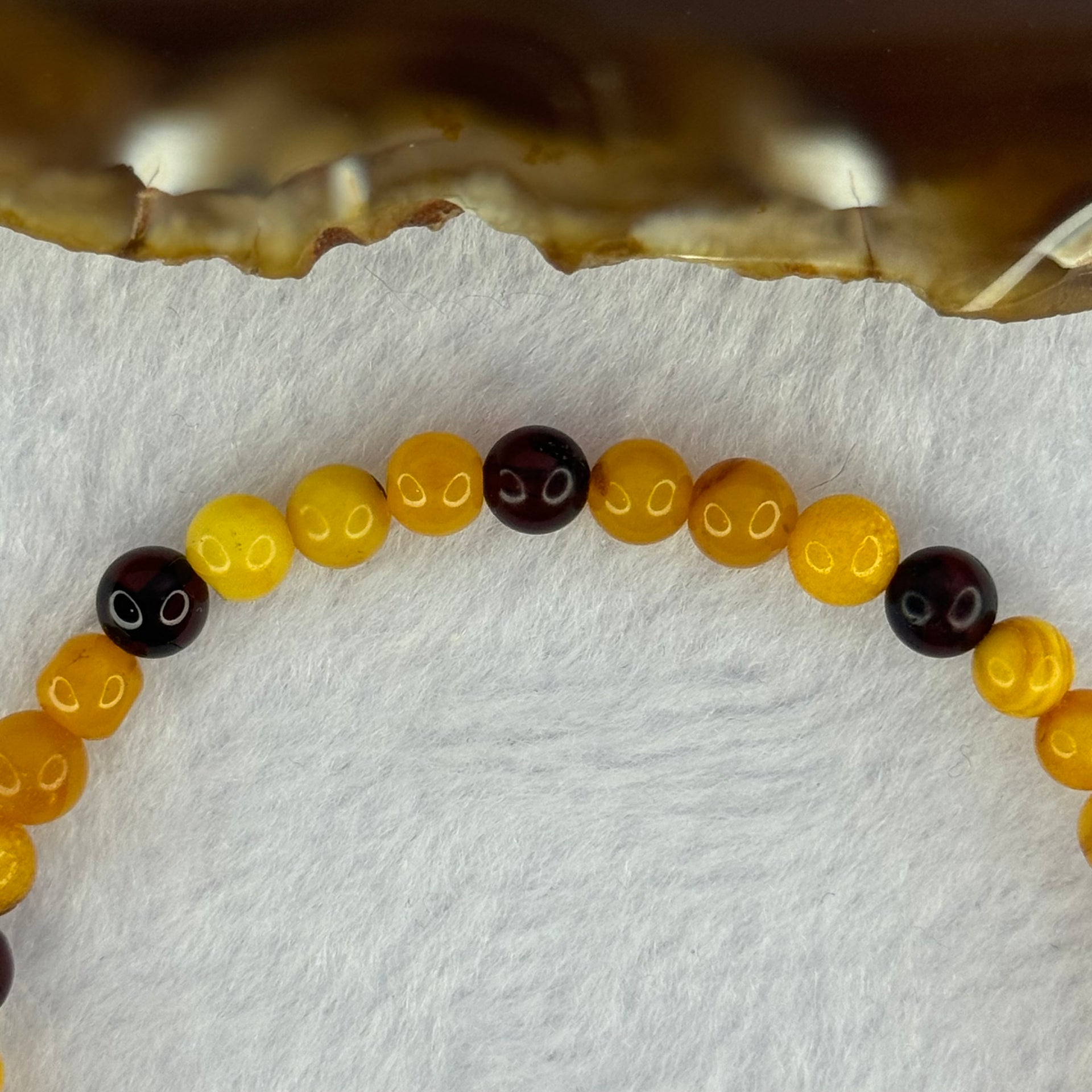 Natural Mixed Color Old Amber Beads Bracelet 天然老腊手链 3.67g 5.9mm 33 Beads 8.6mm 1pcs - Huangs Jadeite and Jewelry Pte Ltd