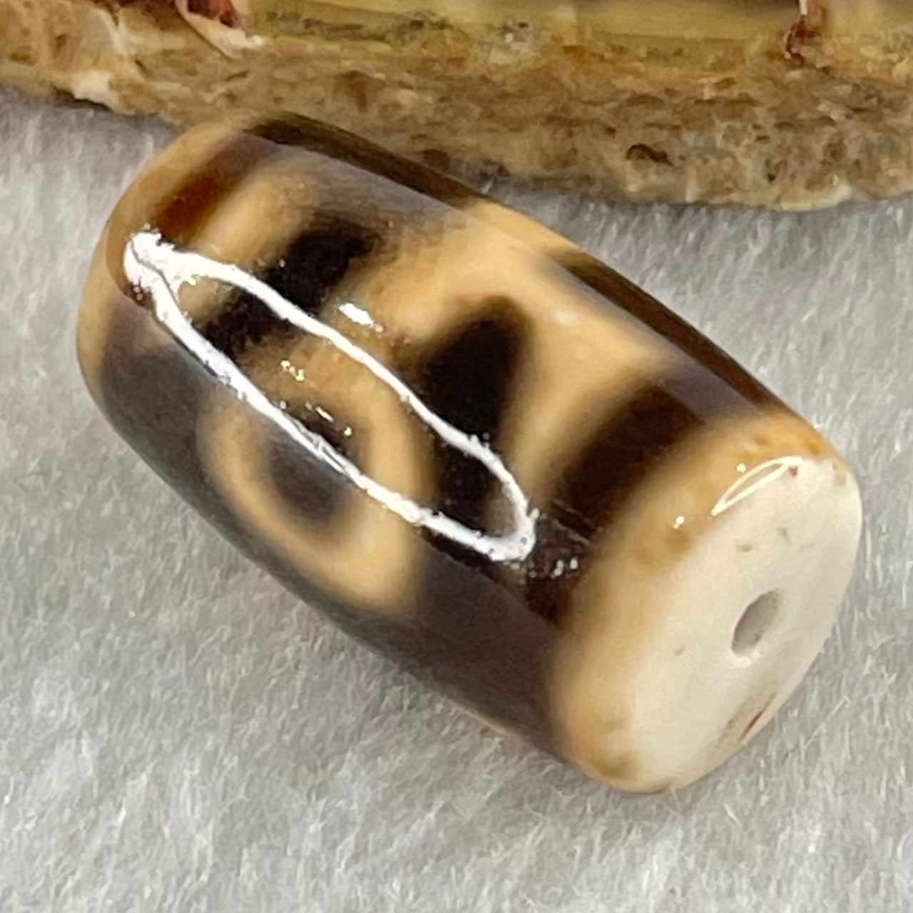 Natural Powerful Tibetan Old Oily Agate Patina Guiren Tairen Human Dzi Bead Totem Amulet Heavenly Master (Tian Zhu) 贵人天诛 4.92g 20.3 by 11.8mm - Huangs Jadeite and Jewelry Pte Ltd