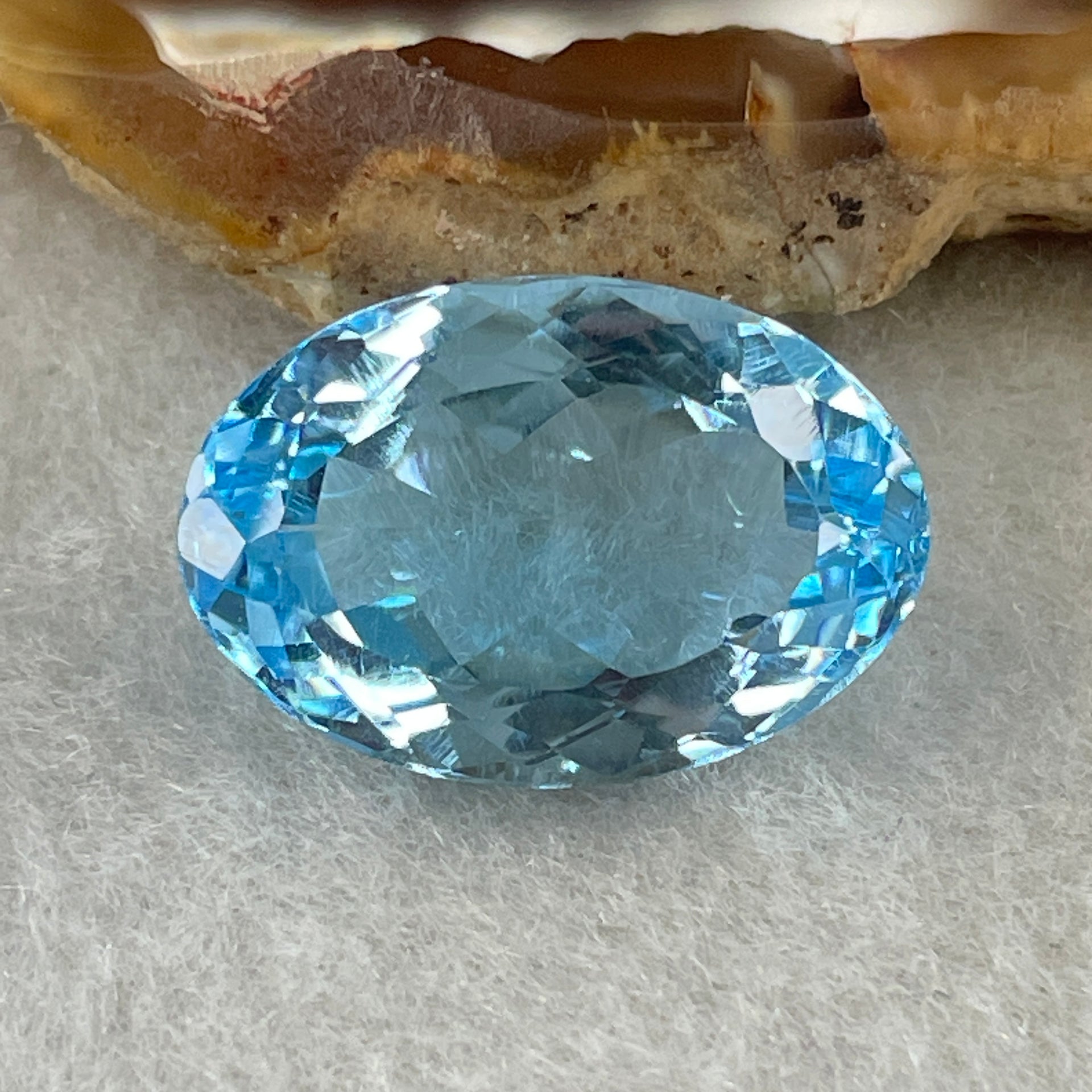 Natural Sky Blue Topaz Oval Shape 15.89ct 18.0 by 12.4 by 8.1mm - Huangs Jadeite and Jewelry Pte Ltd