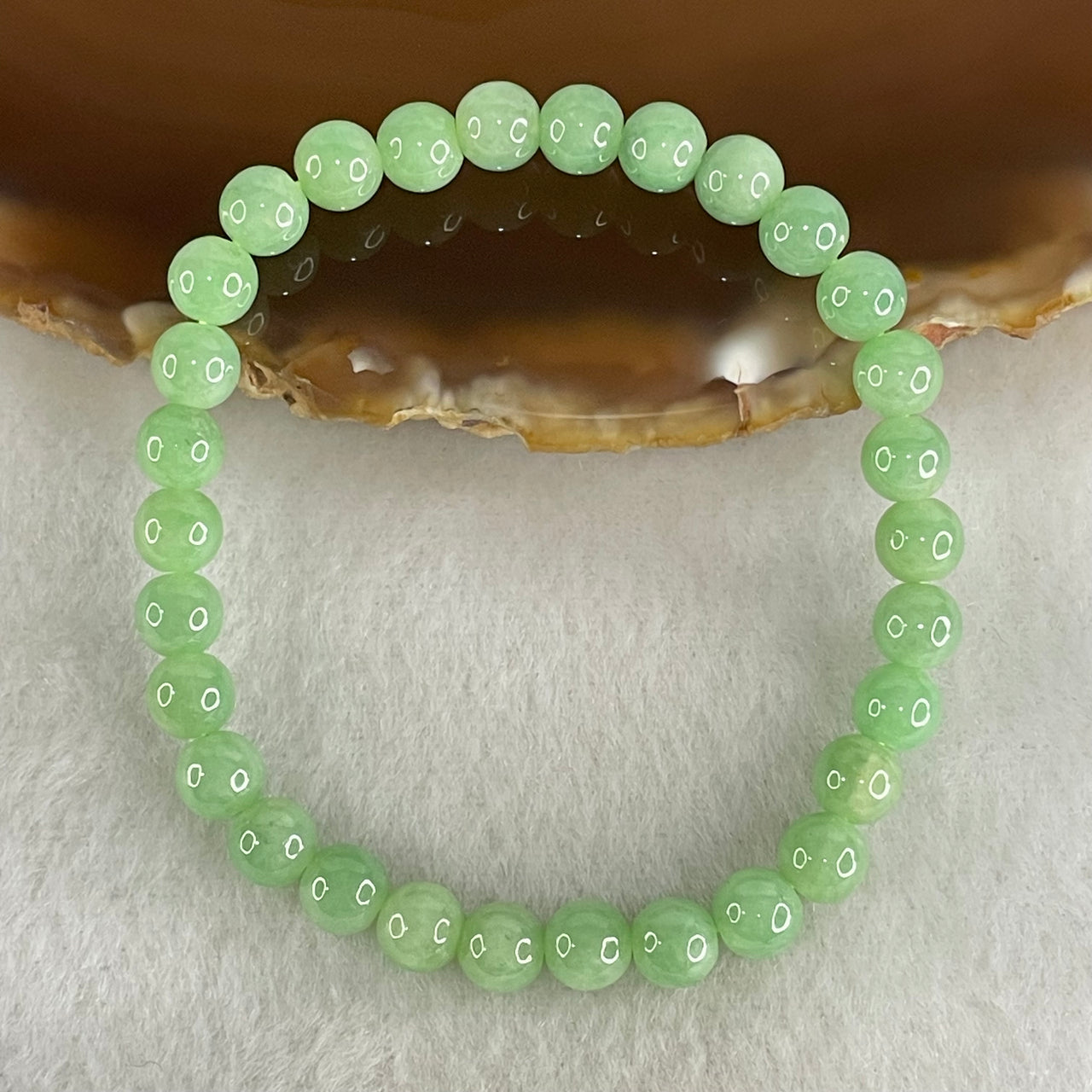 Type A Intense Bright Apple Green Jadeite Beads Bracelet 11.49g 15cm 6.1mm 30 Beads - Huangs Jadeite and Jewelry Pte Ltd