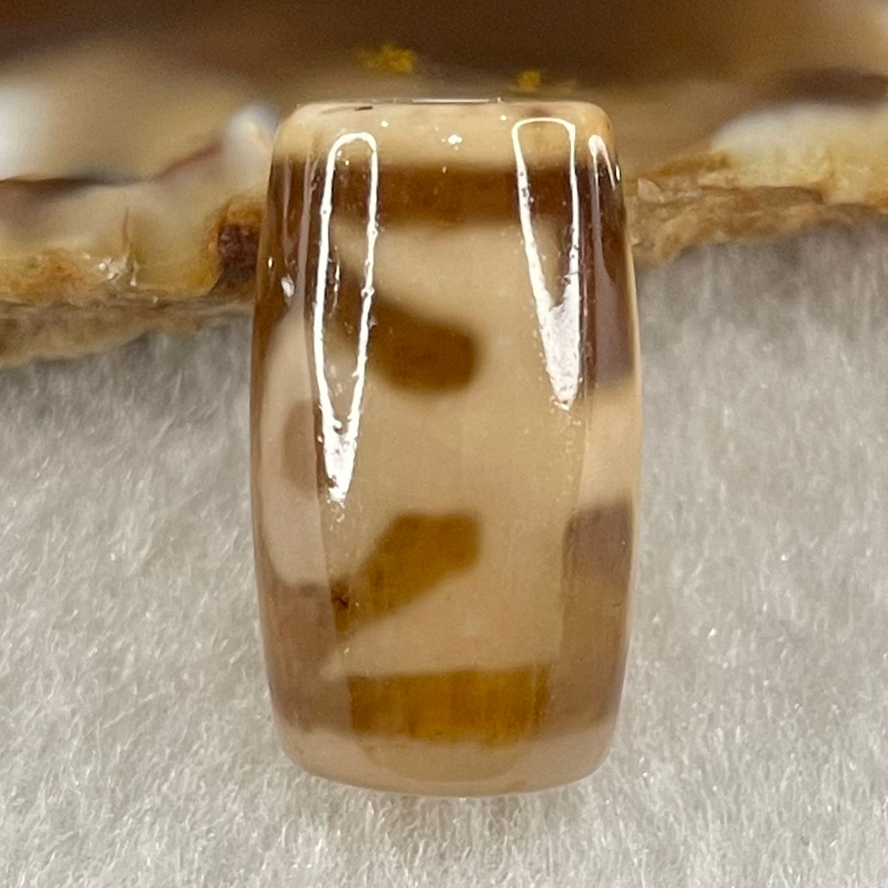 Natural Powerful Tibetan Old Oily Agate Patina Guiren Tairen Human Dzi Bead Totem Amulet Heavenly Master (Tian Zhu) 贵人天诛 4.81g 19.9 by 11.6mm - Huangs Jadeite and Jewelry Pte Ltd