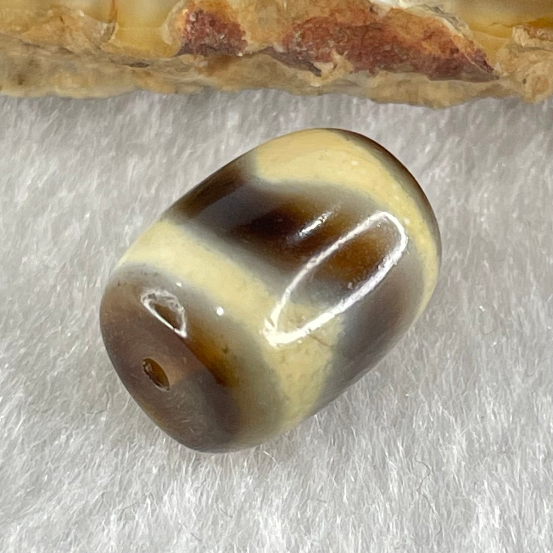 Natural Powerful Tibetan Old Oily Agate Tiger Tooth Daluo Dzi Bead Heavenly Master (Tian Zhu) 虎呀天诛 2.30g 13.1 by 10.1mm - Huangs Jadeite and Jewelry Pte Ltd