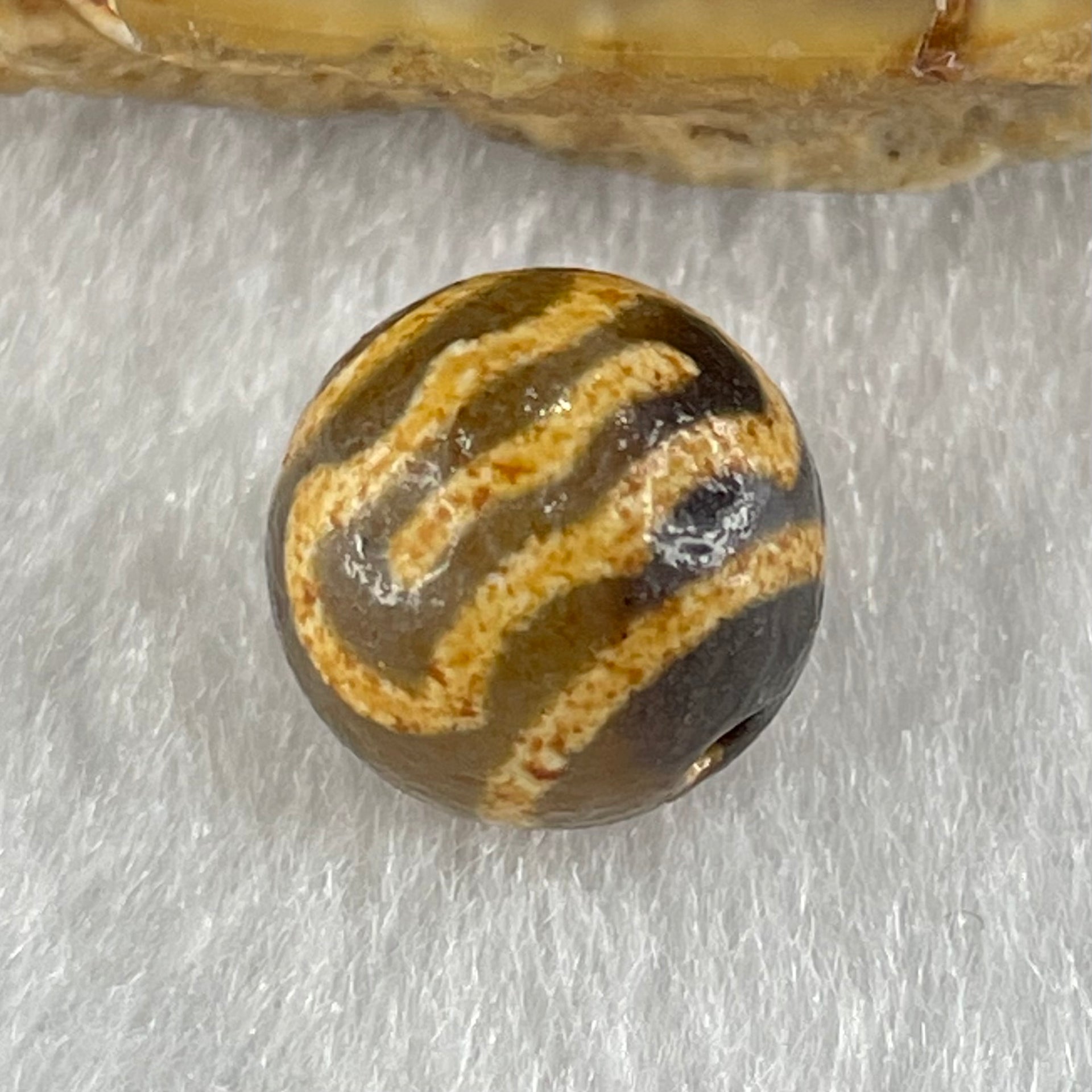Natural Powerful Tibetan Old Oily Agate Double Garuda Dzi Bead Heavenly Master (Tian Zhu) 1.59g 10.3 by 10.6mm - Huangs Jadeite and Jewelry Pte Ltd