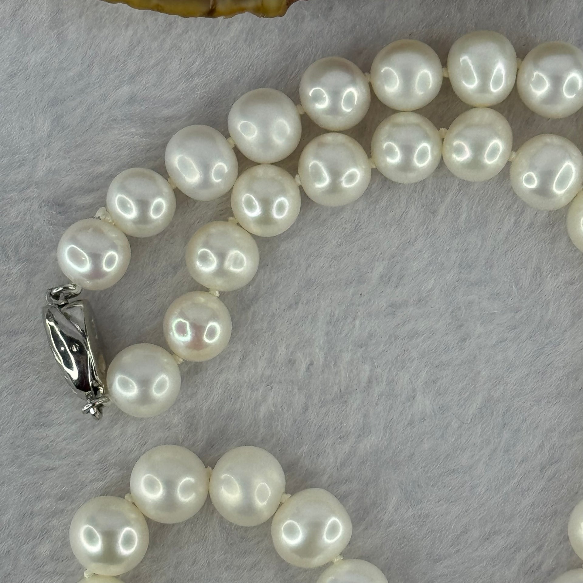 Natural Fresh Water White Pearl Necklace with S925 Sliver Clasps 天然淡水白珍珠项链 48.68g 8.8mm 46 Bead - Huangs Jadeite and Jewelry Pte Ltd