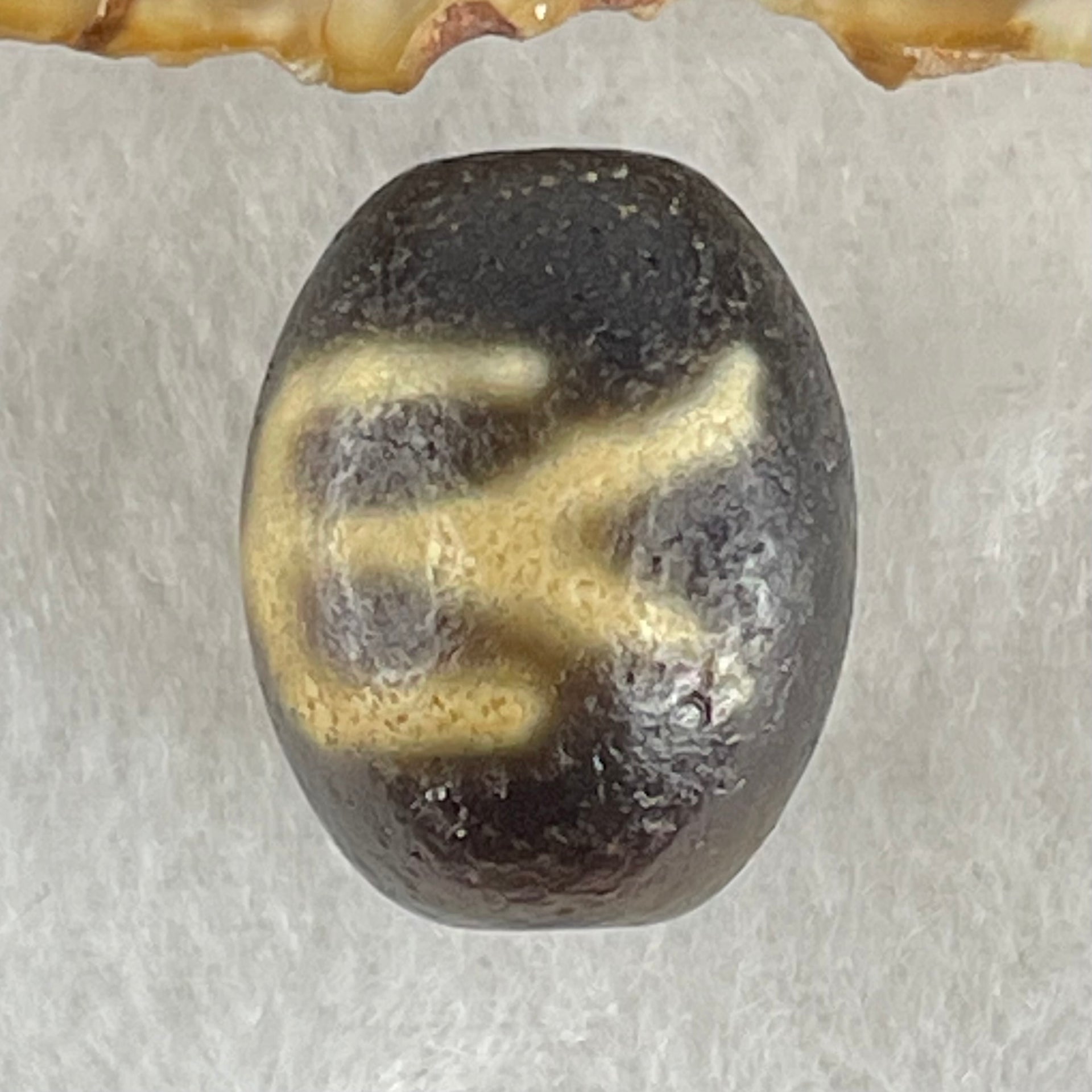 Natural Powerful Tibetan Old Oily Agate Patina Guiren Tairen Human Dzi Bead Totem Amulet Heavenly Master (Tian Zhu) 贵人天诛 8.24g 21.0 by 16.9mm - Huangs Jadeite and Jewelry Pte Ltd