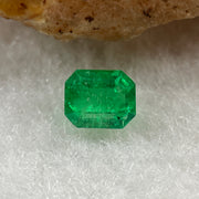 Natural Colombia Vivid Green Emerald (Beryl) Cut-Cornered Rectangular Step cut 0.43ct 5.0 by 4.1 by 2.9mm - Huangs Jadeite and Jewelry Pte Ltd