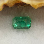 Natural Colombia Green Emerald (Beryl) Cut-Cornered Rectangular step cut 1.18ct 7.7 by 5.2 by 3.5mm - Huangs Jadeite and Jewelry Pte Ltd
