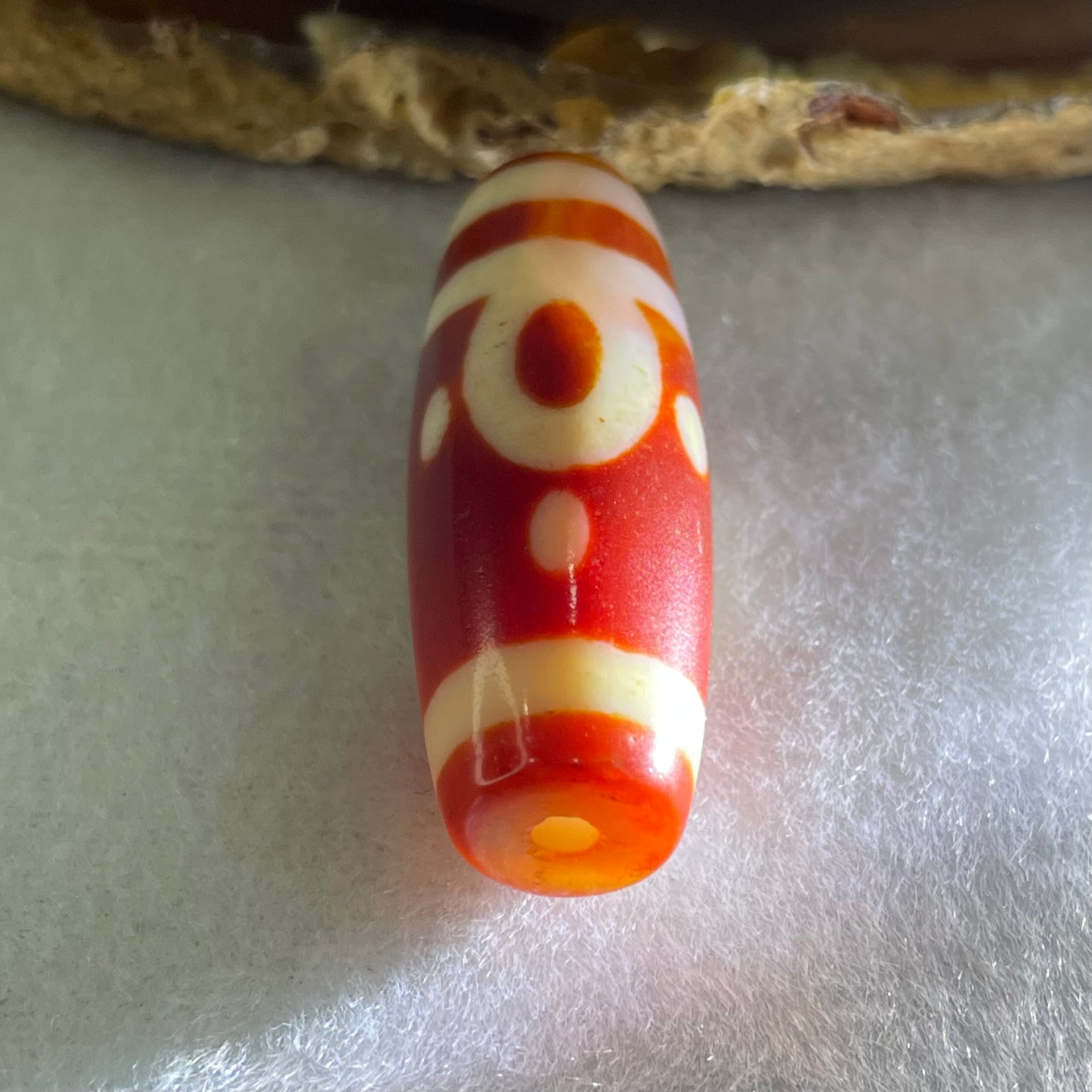 Natural Powerful Tibetan Old Oily Red White Agate One Eye Earth Element Dzi Bead Heavenly Master (Tian Zhu) 一眼土元素天珠 15.03g 37.7 by 13.4mm - Huangs Jadeite and Jewelry Pte Ltd