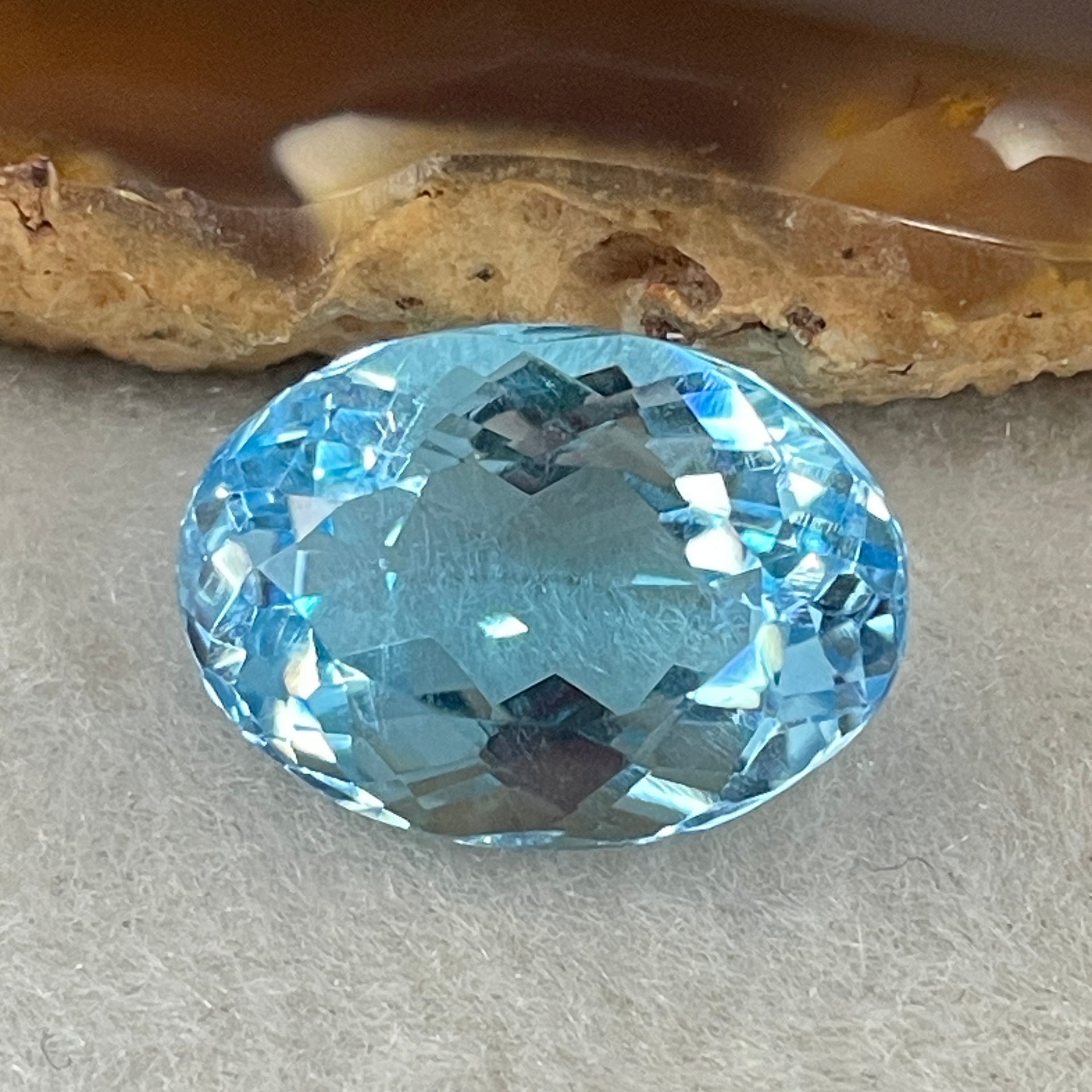 Natural Sky Blue Topaz Oval Shape 13.48ct 17.2 by 12.2 by 7.9mm - Huangs Jadeite and Jewelry Pte Ltd