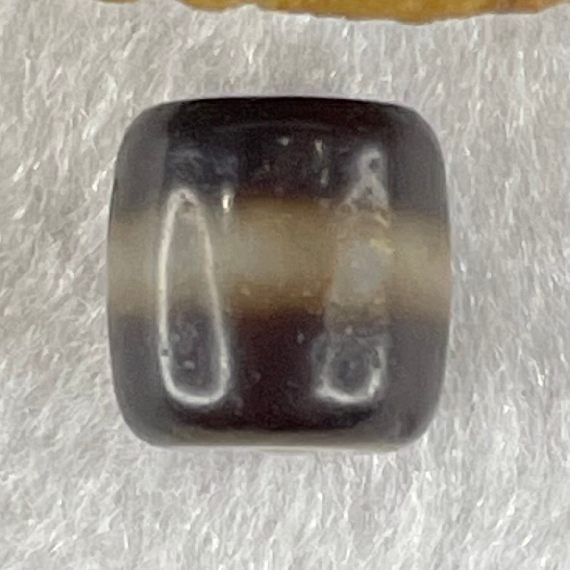 Natural Powerful Tibetan Old Oily Agate 1 Lines Dzi Bead Heavenly Master (Tian Zhu) 1.91g 10.2 by 10.3mm - Huangs Jadeite and Jewelry Pte Ltd